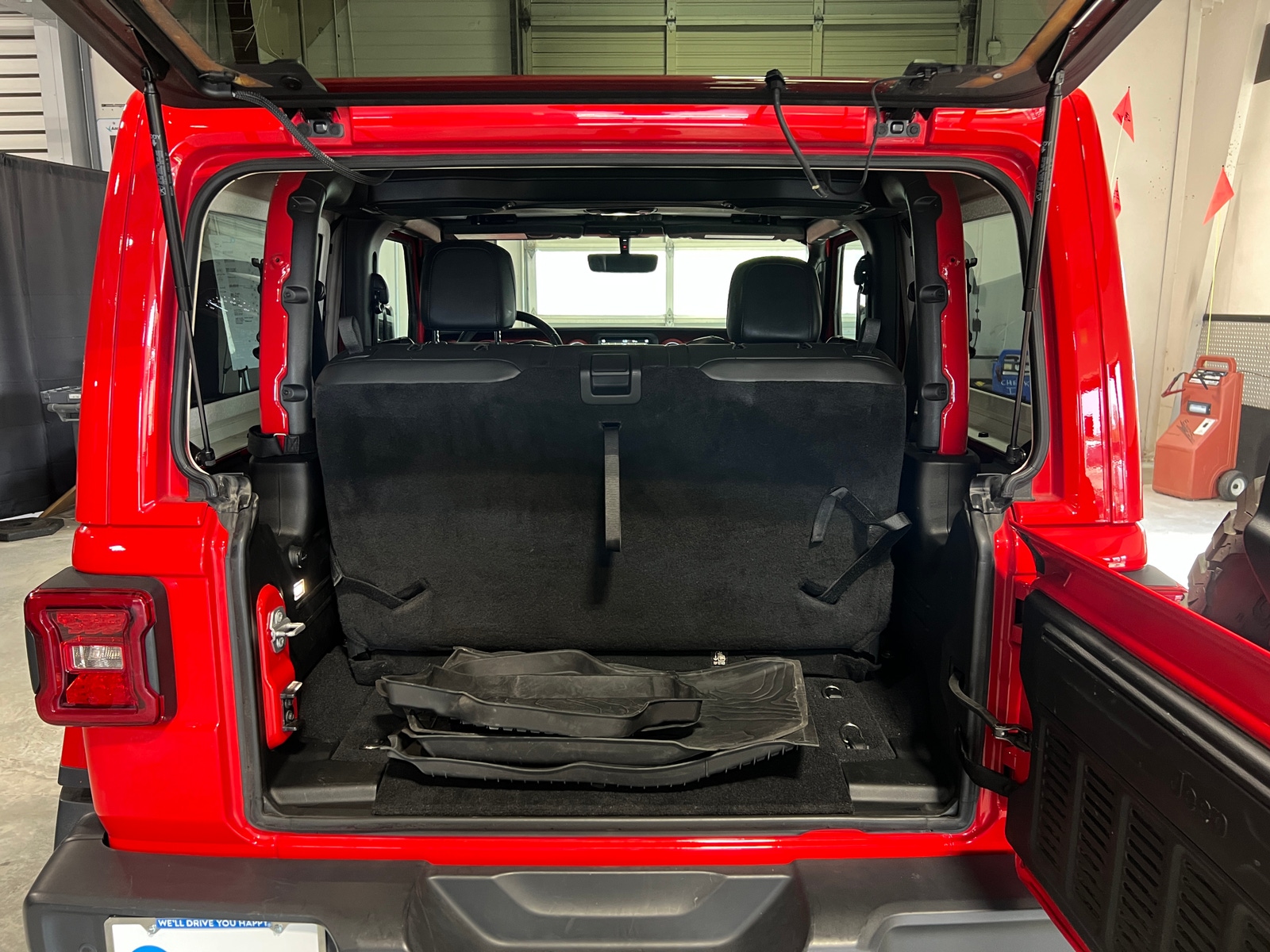 Thumbnail: 2018 Jeep Wrangler - 6