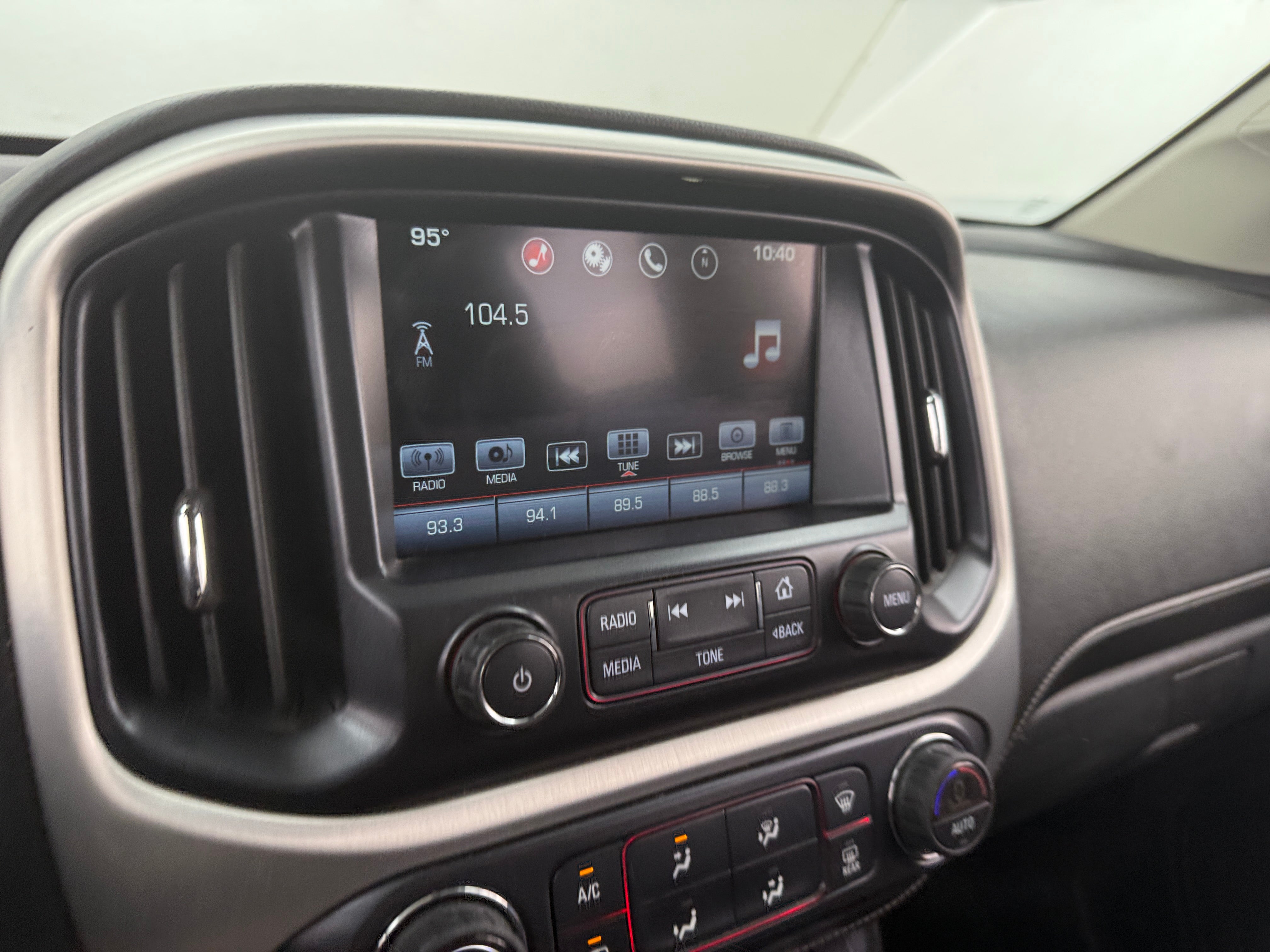 2016 GMC Canyon SLT 3