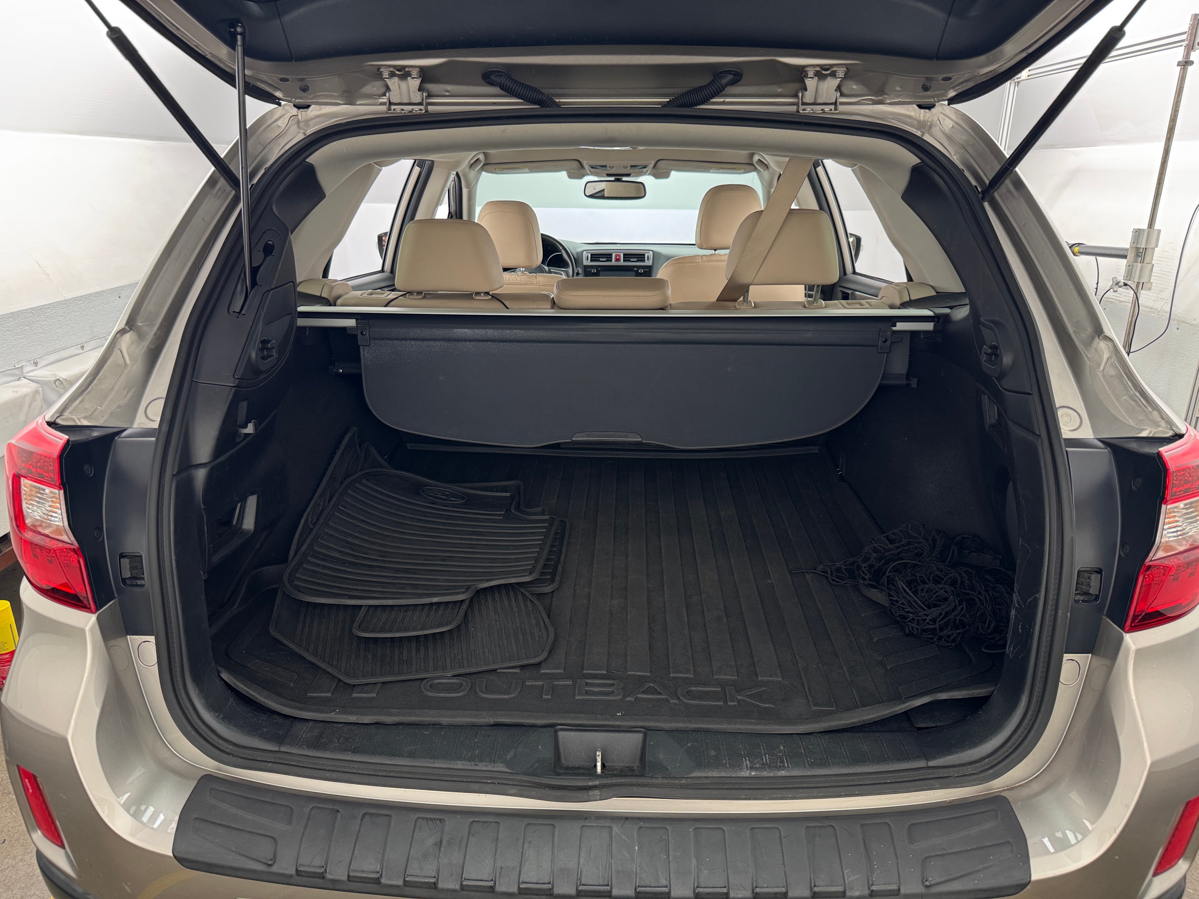 2016 Subaru Outback 2.5i Limited 6