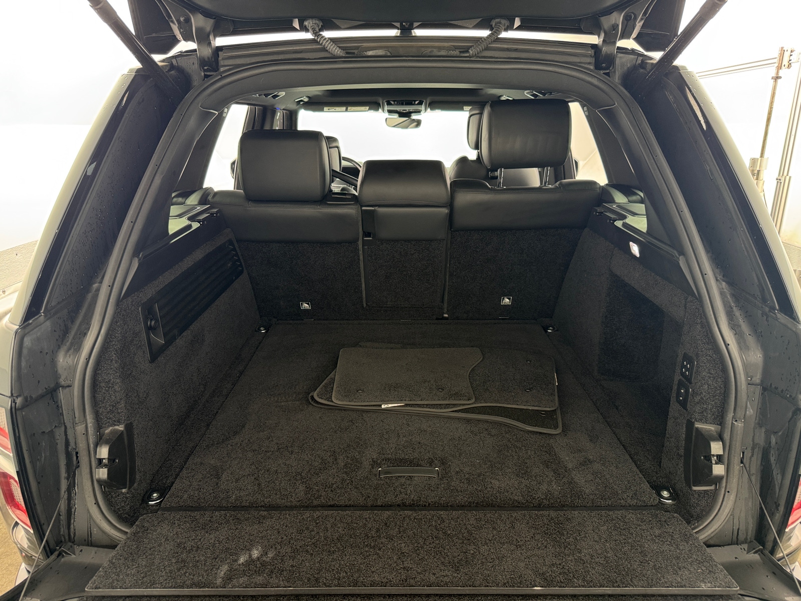 Thumbnail: 2021 Land Rover Range Rover - 6