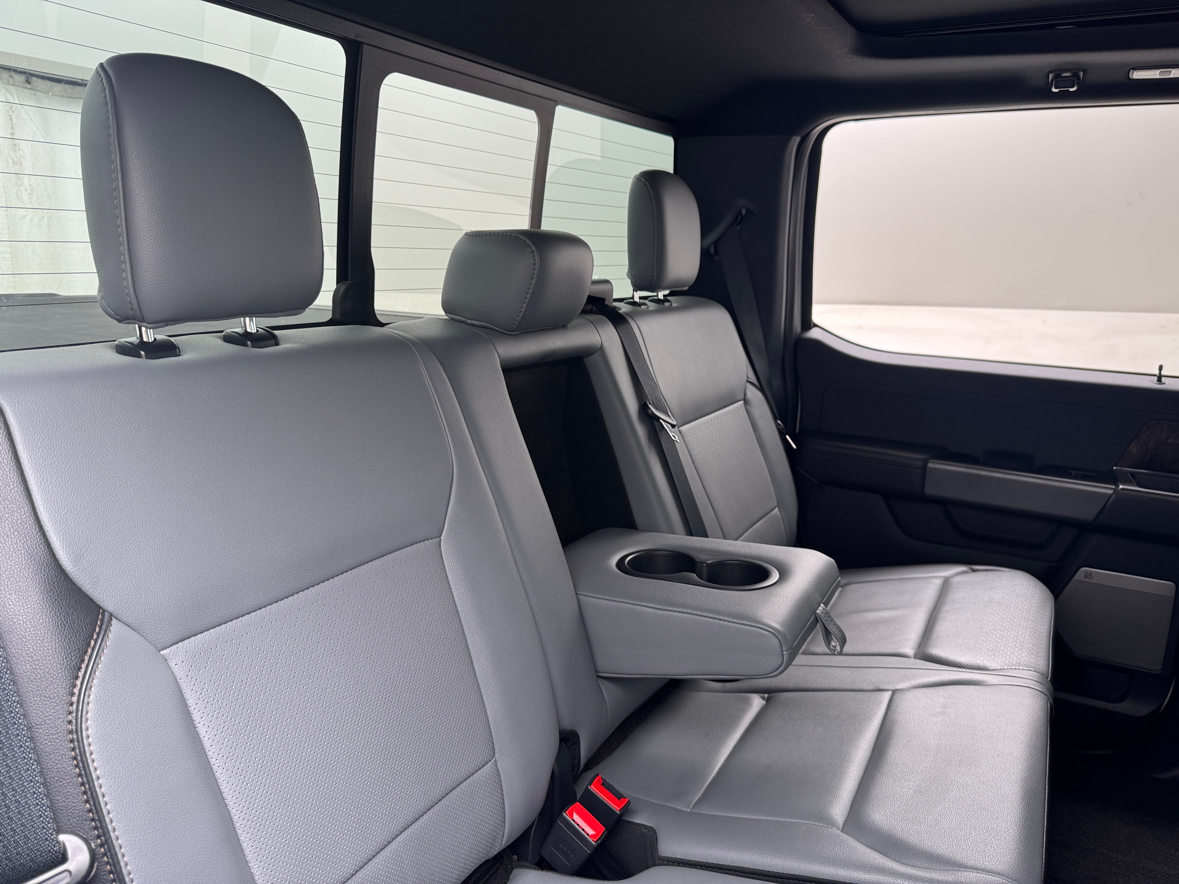 2022 Ford F-150 Lightning Lariat 5