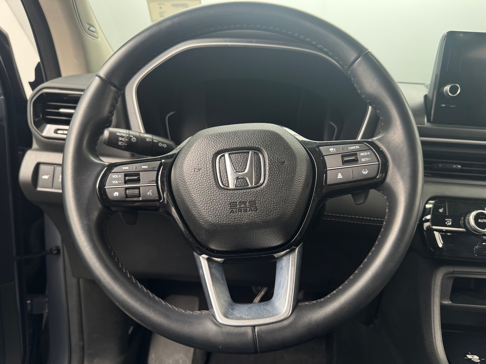Thumbnail: 2023 Honda Pilot - 4