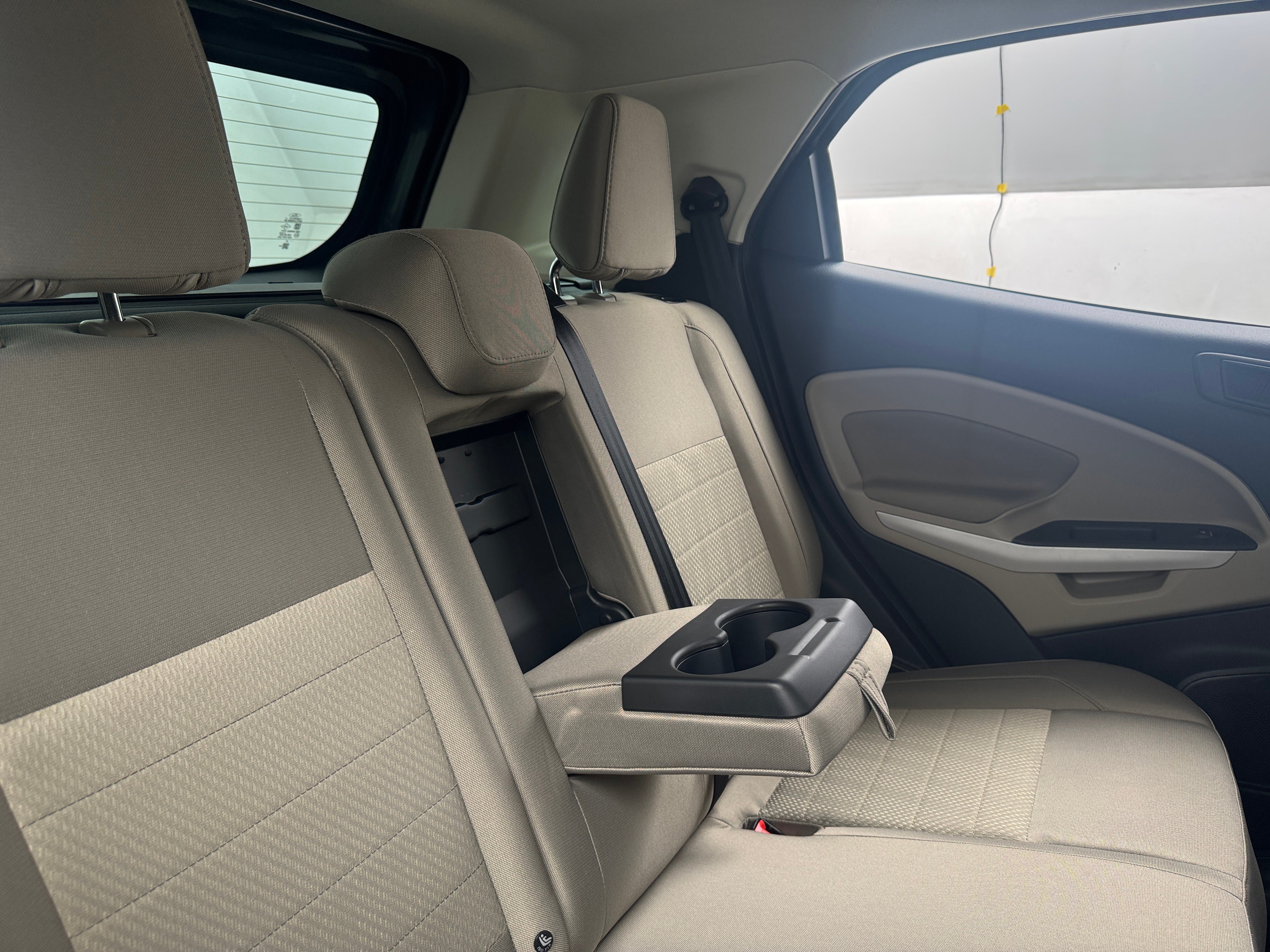 2018 Ford EcoSport S 6