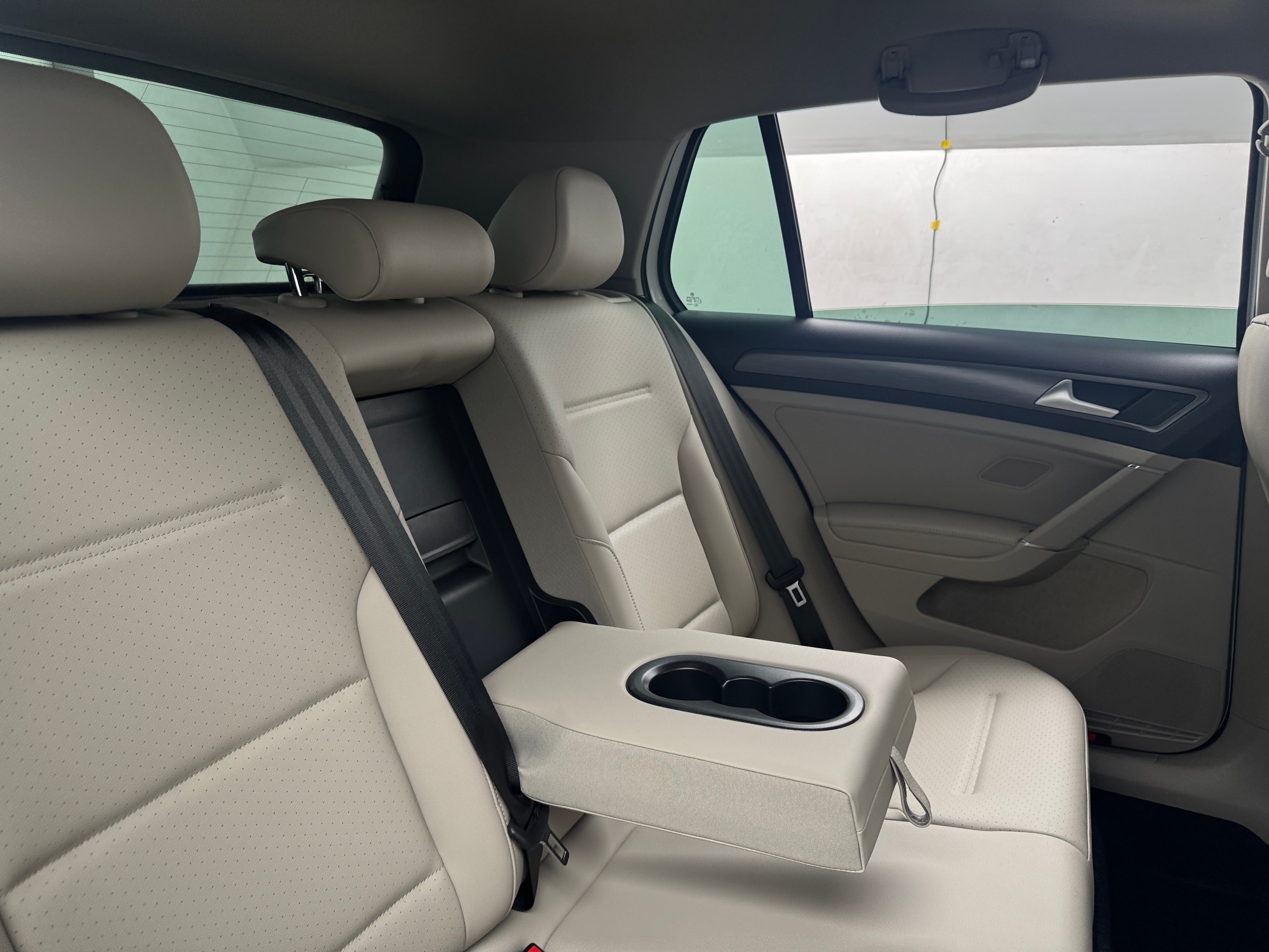 2020 Volkswagen Golf S 6