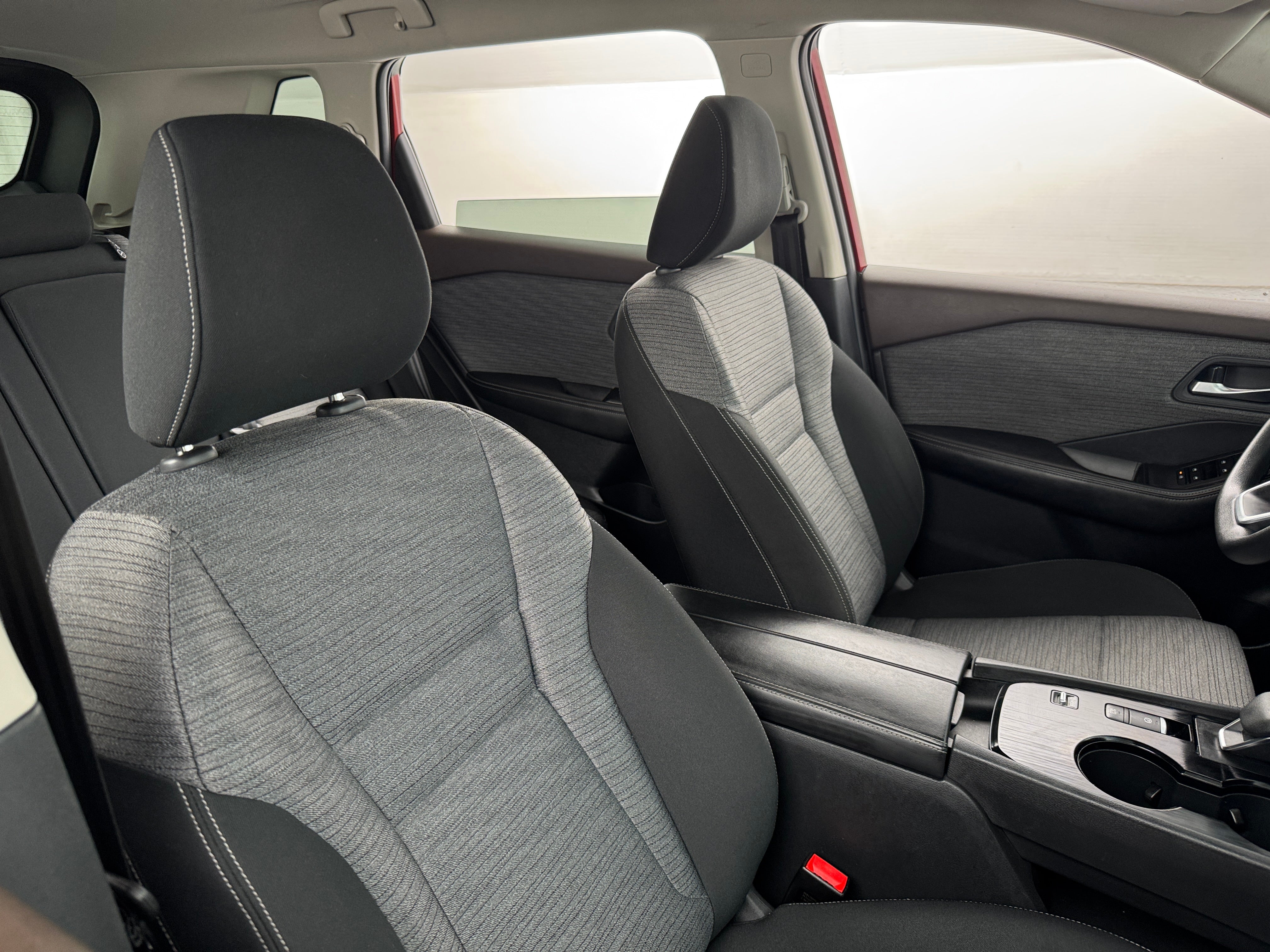 2021 Nissan Rogue SV 2