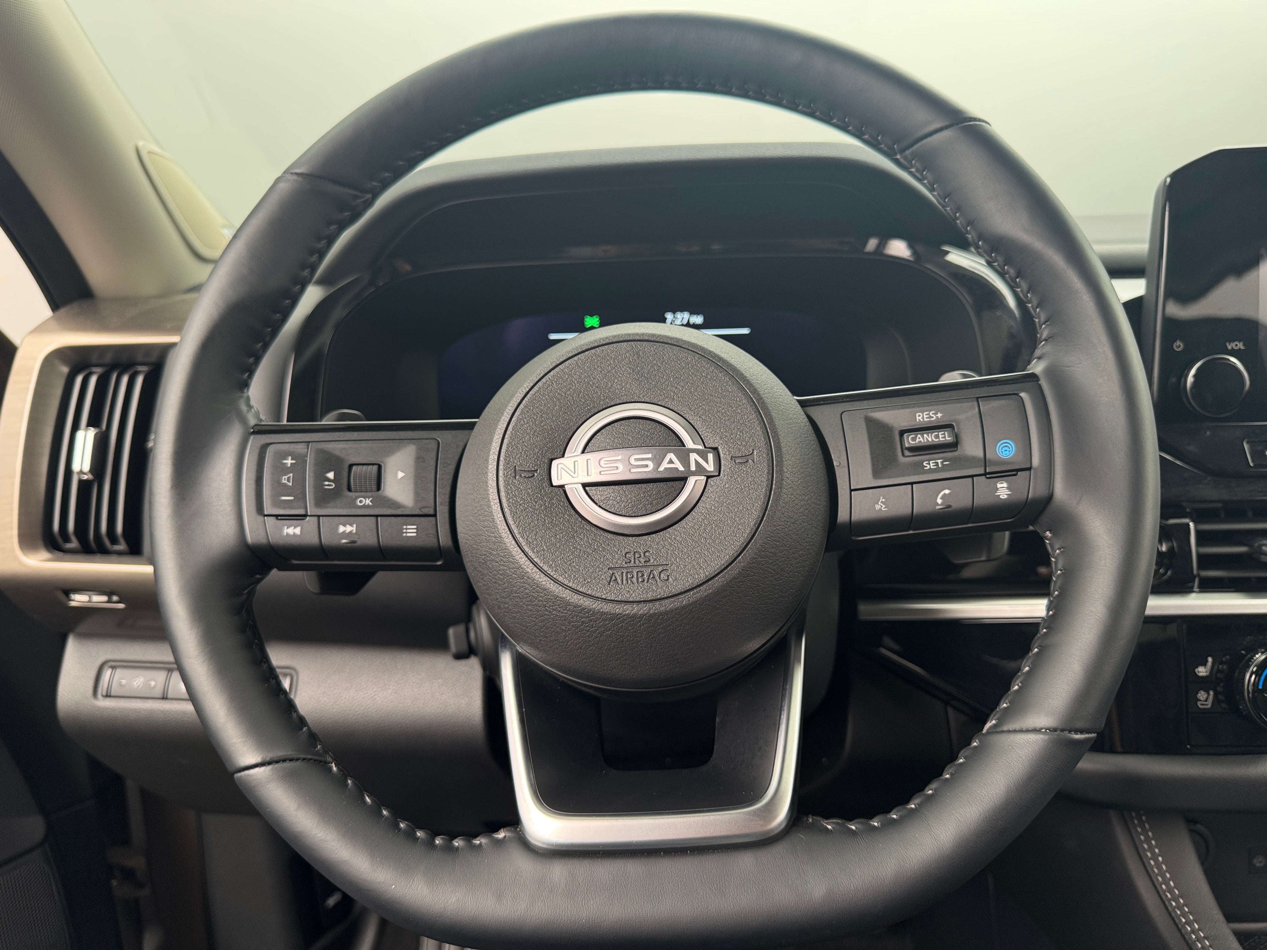 Thumbnail: 2024 Nissan Pathfinder - 4