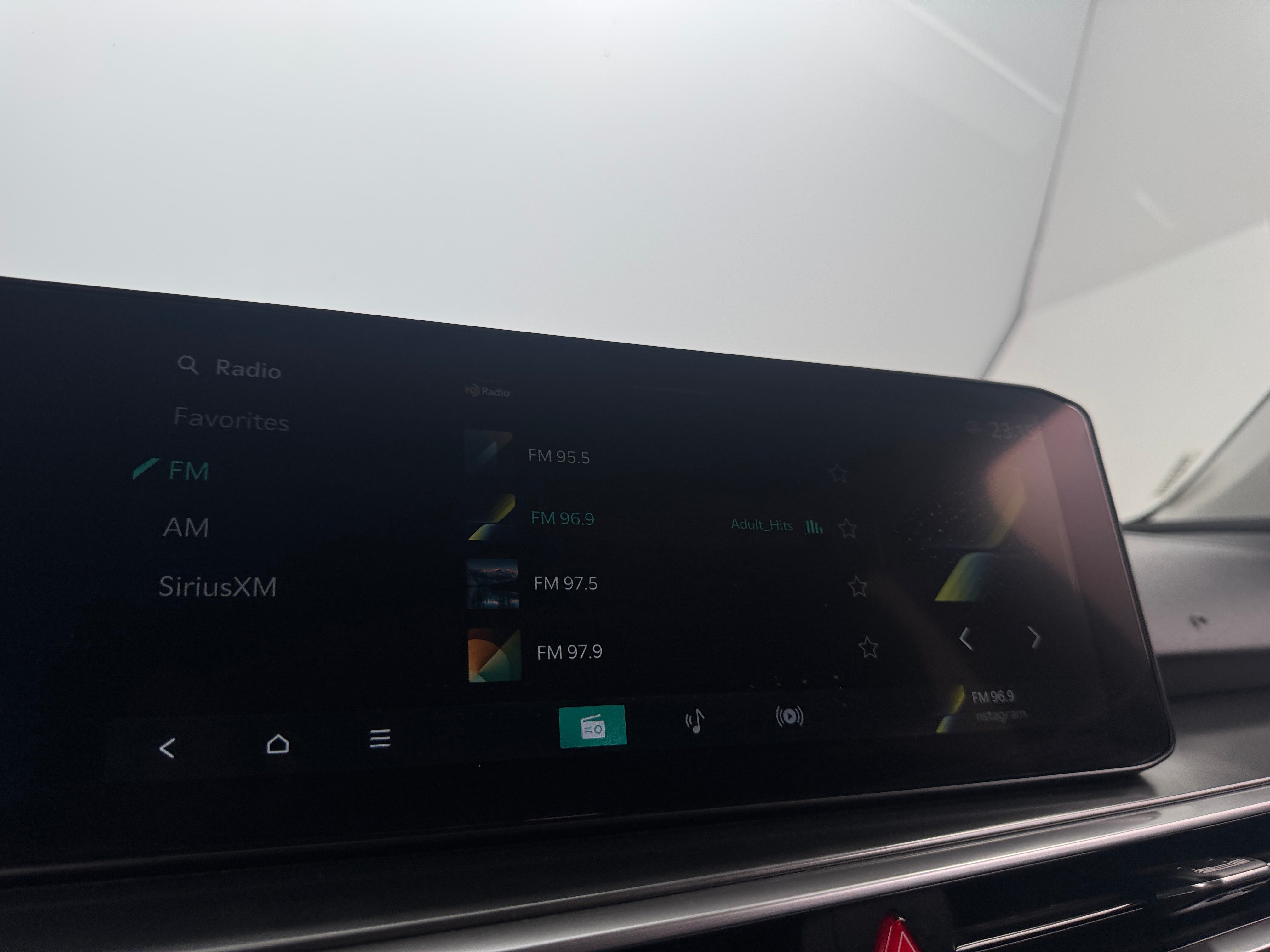 2024 Kia Sorento S 3