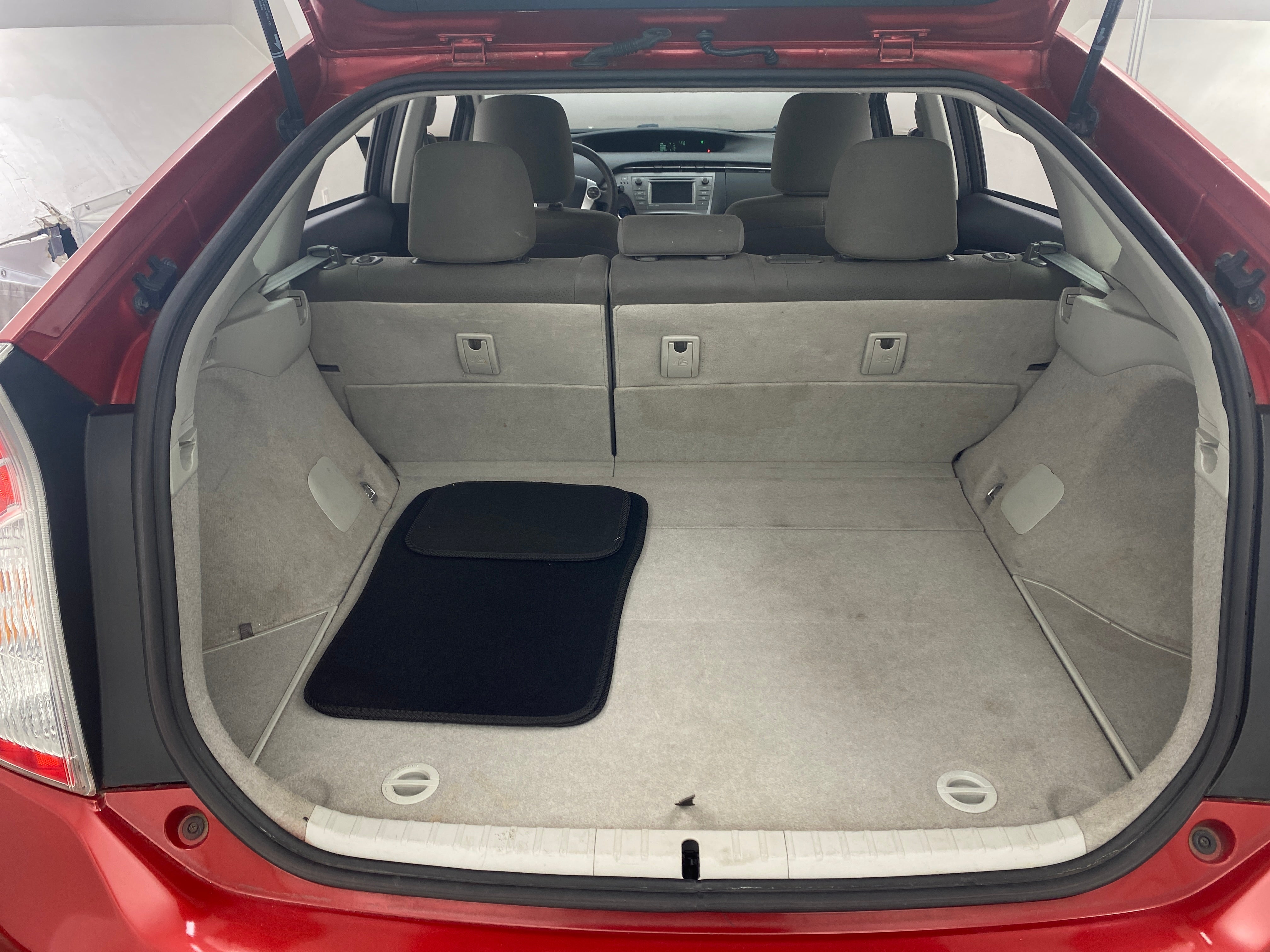 2014 Toyota Prius Three 7
