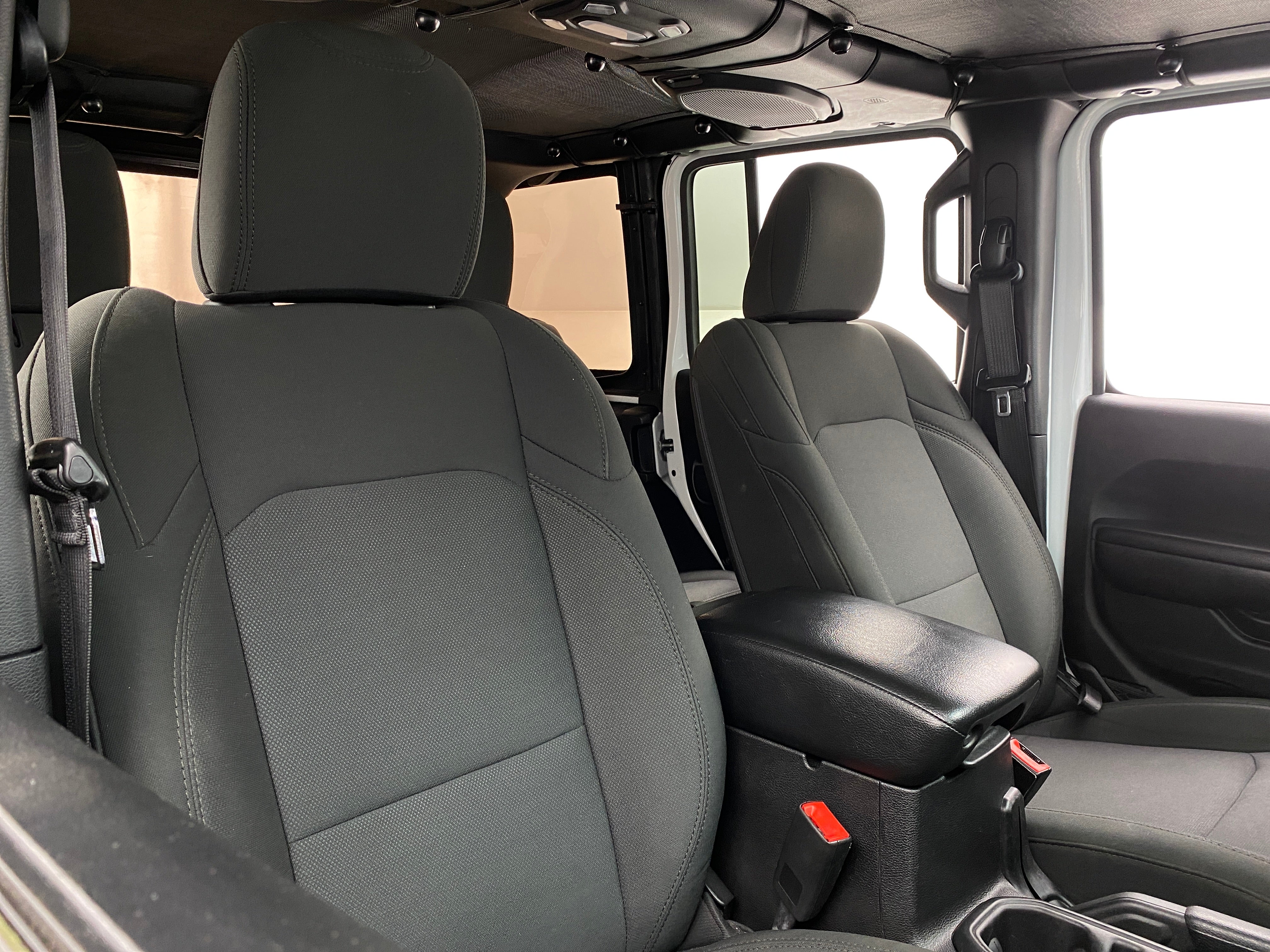 2018 Jeep Wrangler Unlimited Sport S 2