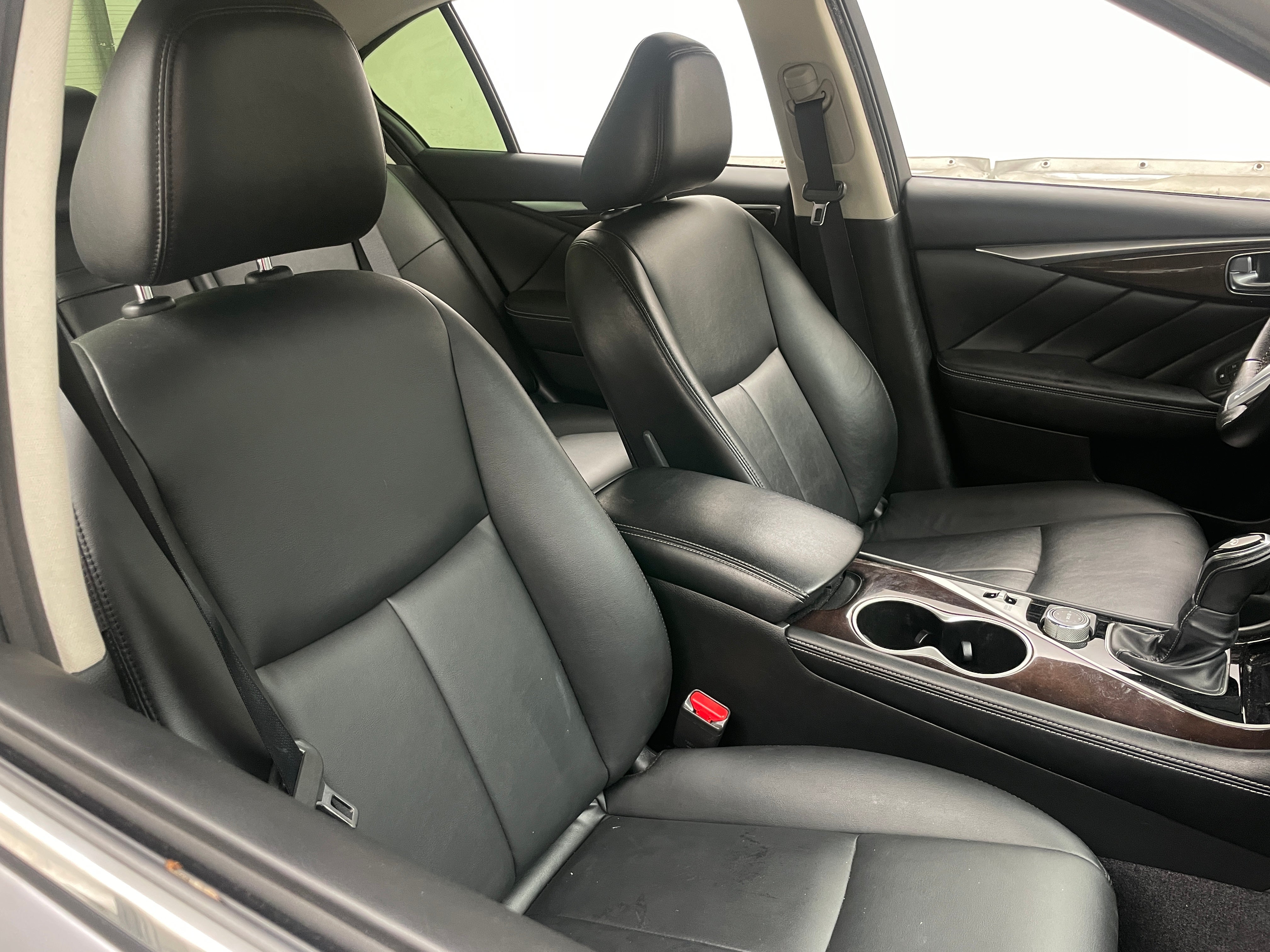 2018 INFINITI Q50 Luxe 2