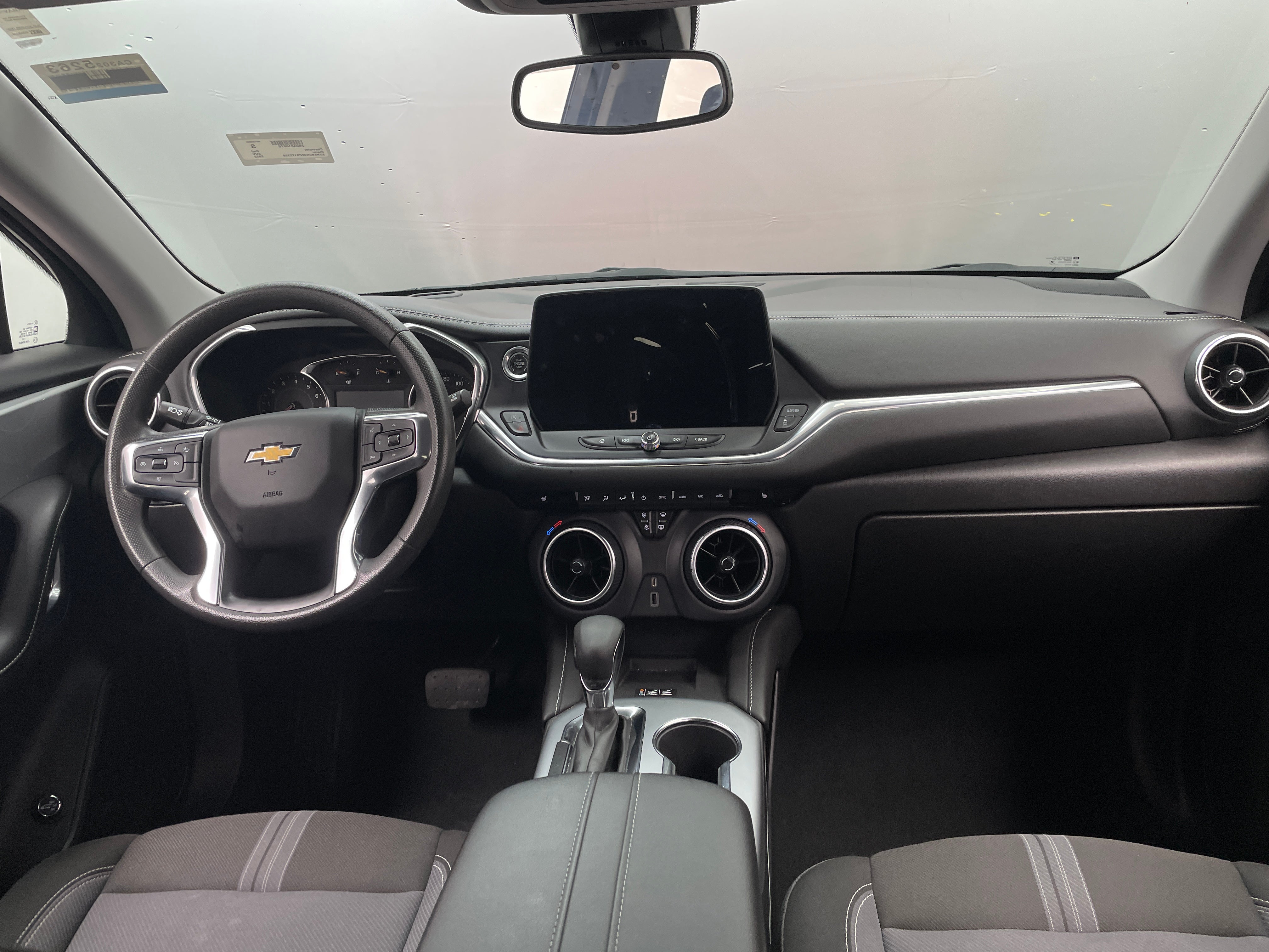 Thumbnail: 2023 Chevrolet Blazer - 3