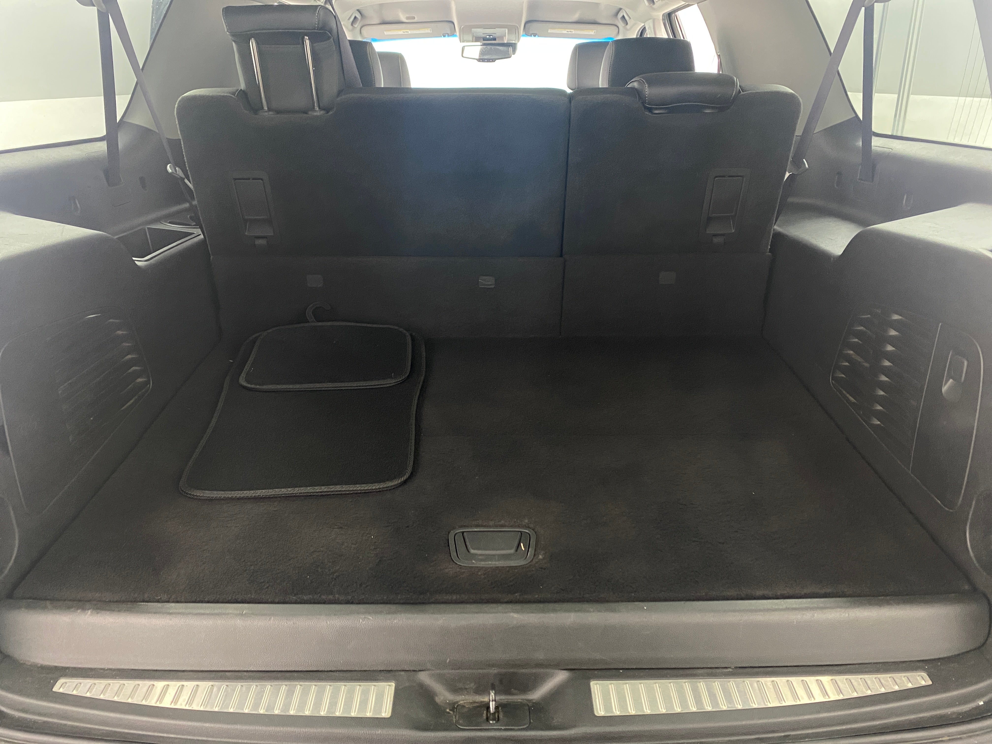 2017 Chevrolet Suburban LT 6