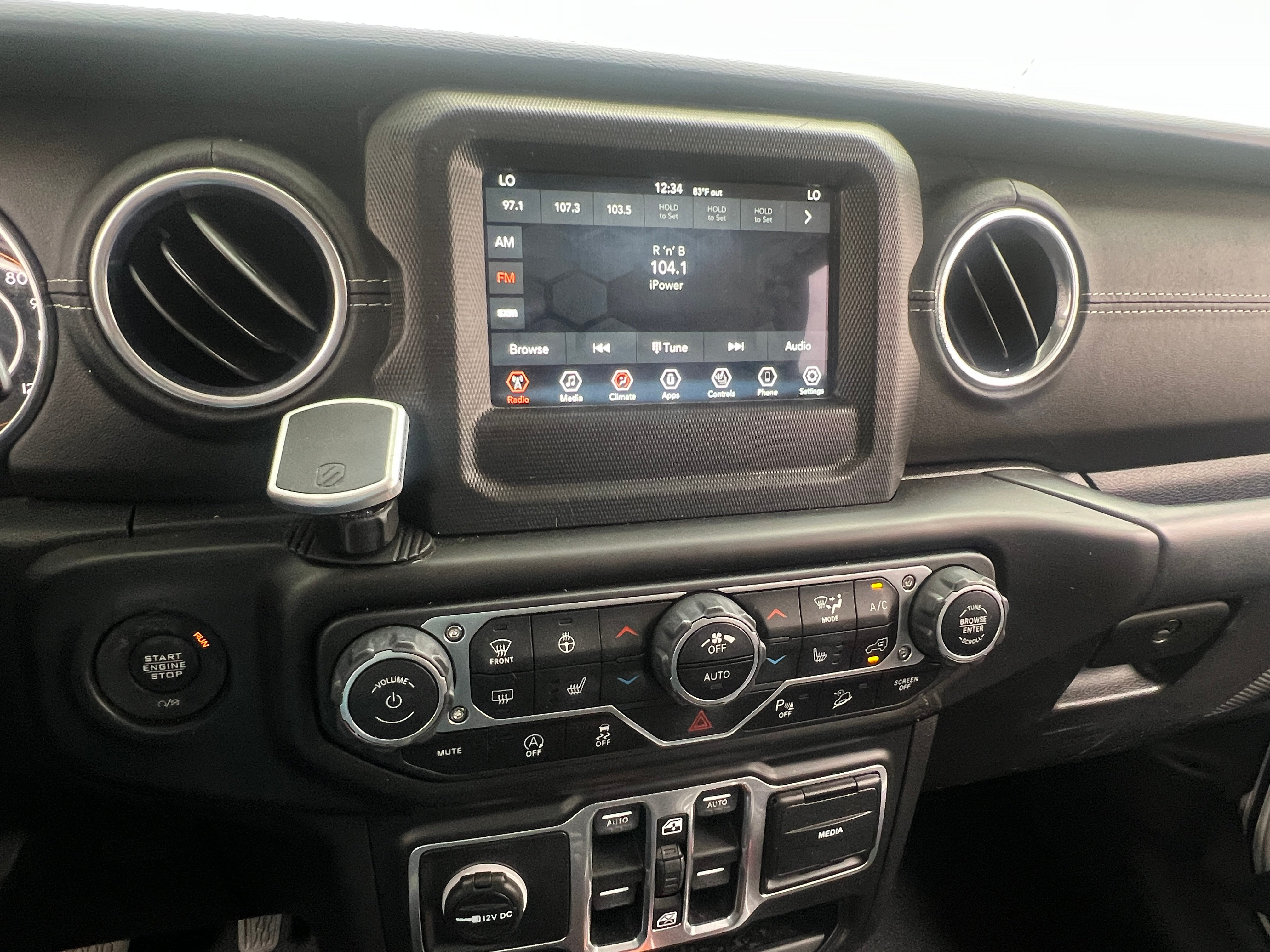 2018 Jeep Wrangler Unlimited Sahara 4