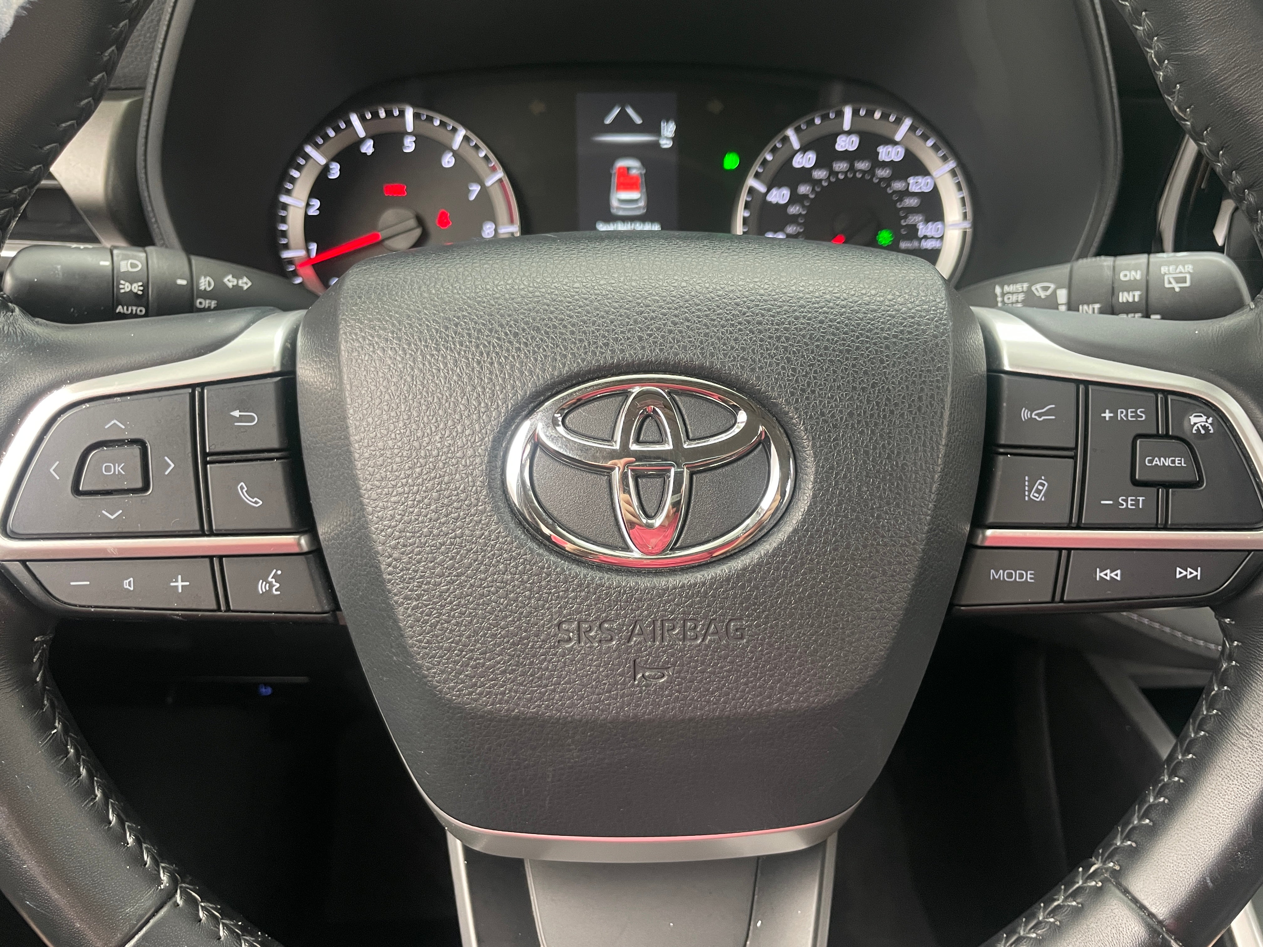 Thumbnail: 2022 Toyota Highlander - 5
