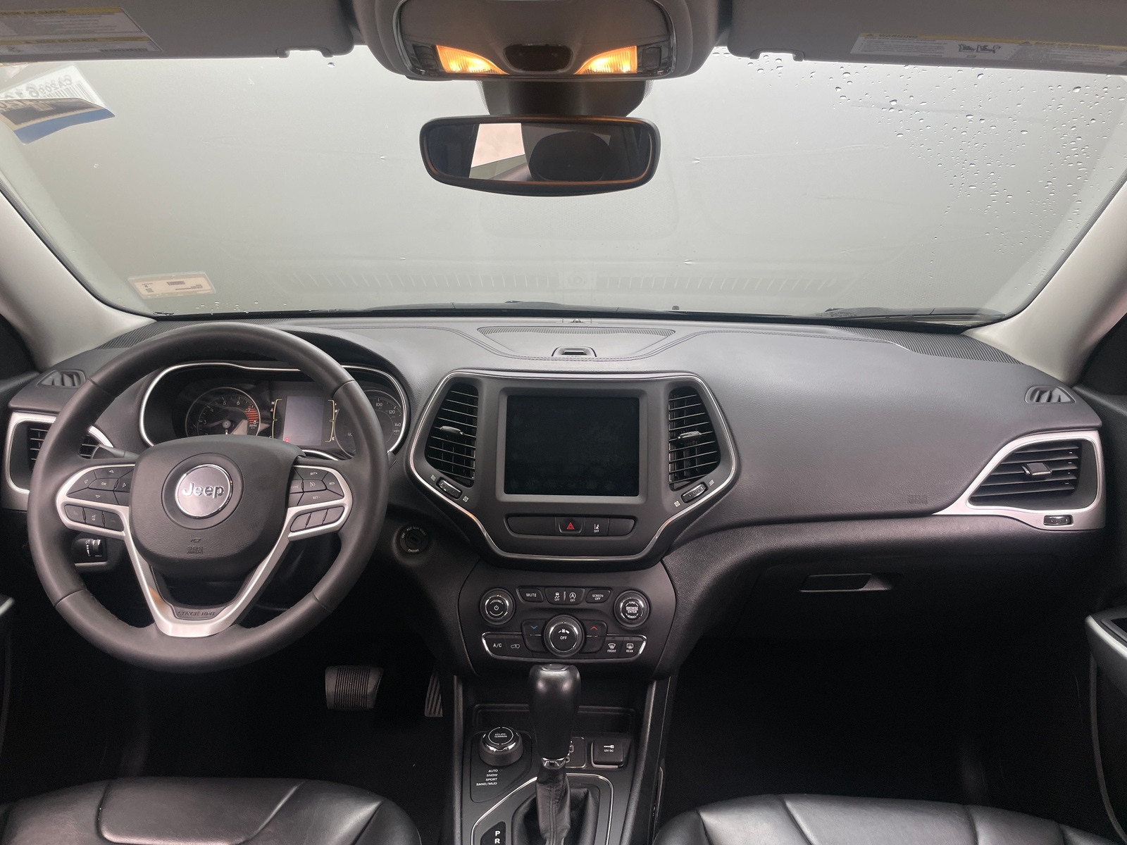 Thumbnail: 2022 Jeep Cherokee - 3