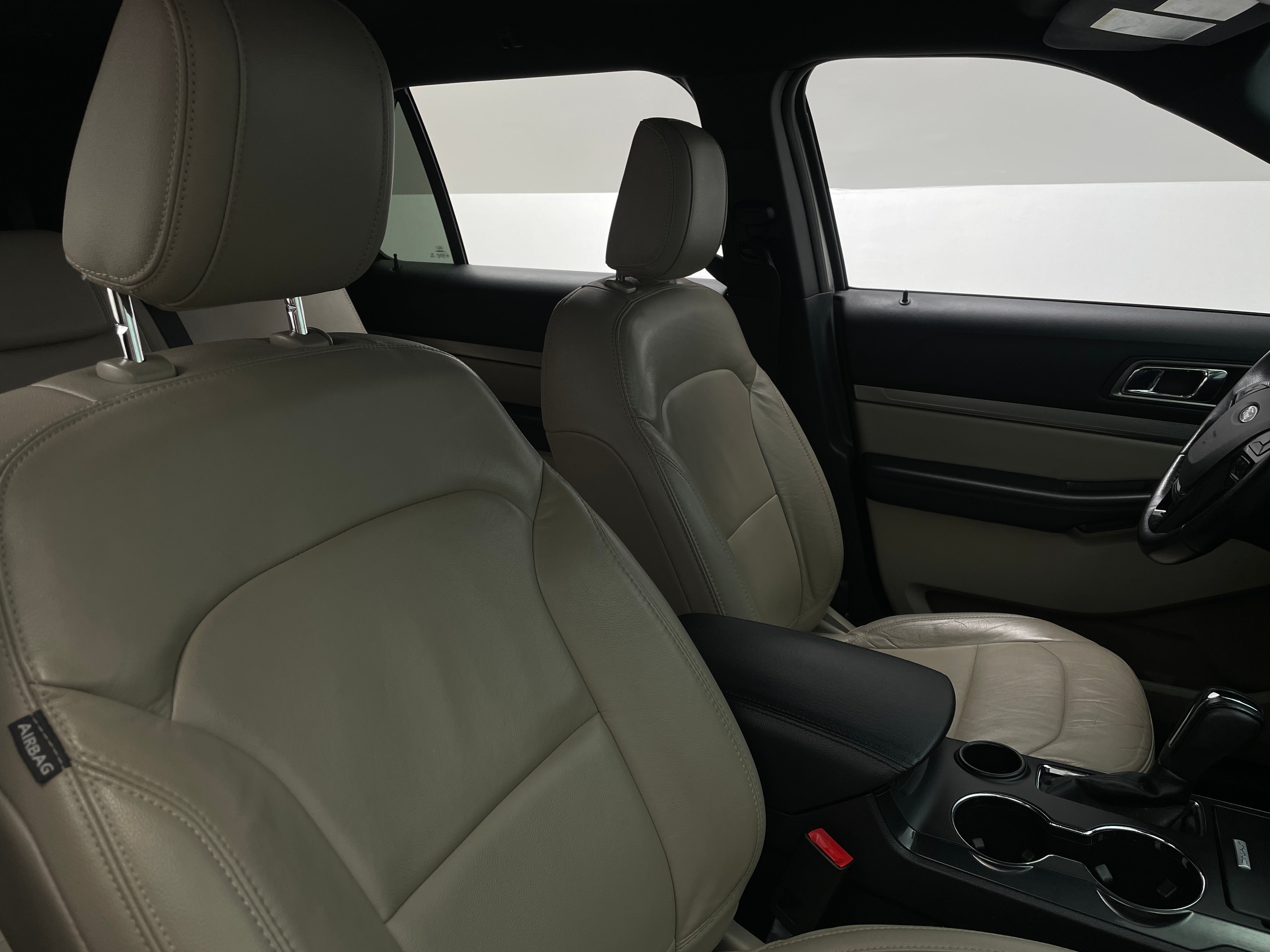 2018 Ford Explorer XLT 2