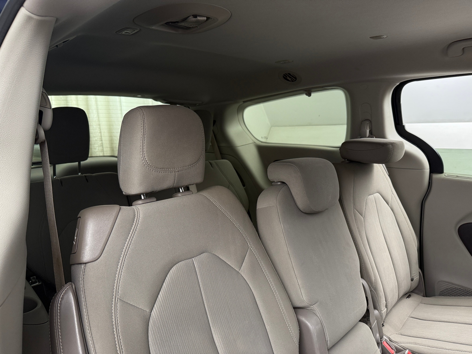 Thumbnail: 2018 Chrysler Pacifica - 6