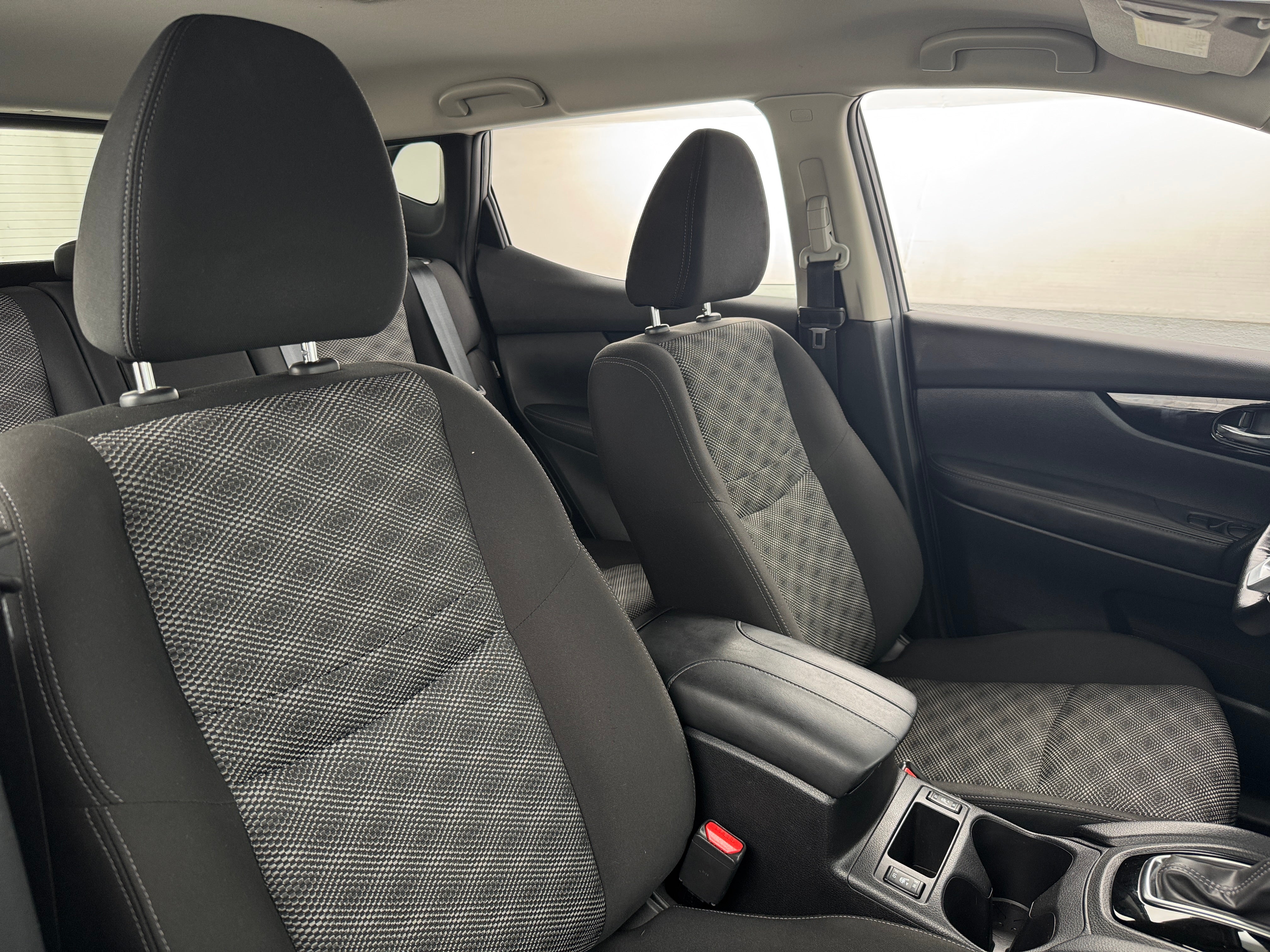 2021 Nissan Rogue Sport SV 2