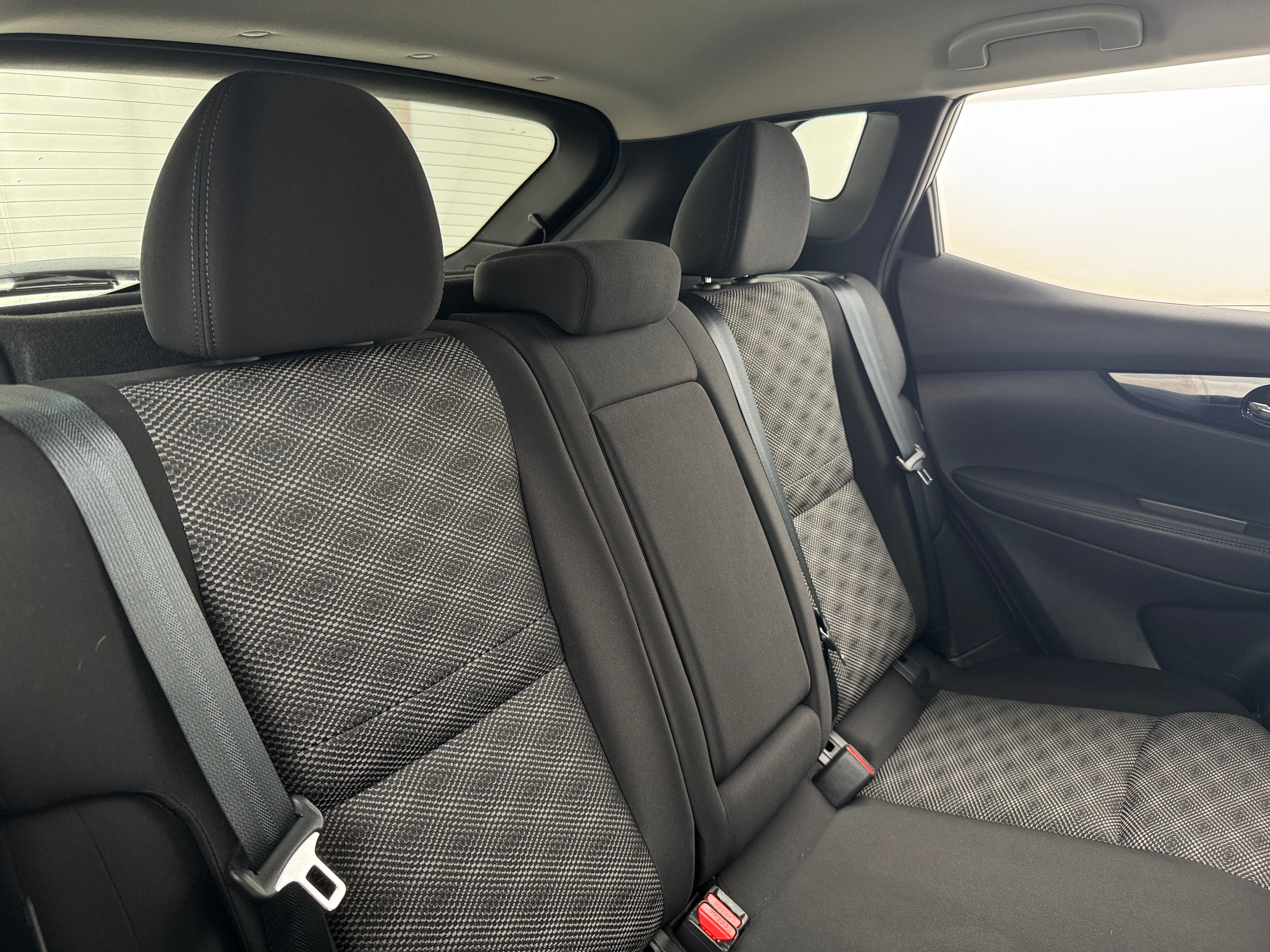 2021 Nissan Rogue Sport SV 6