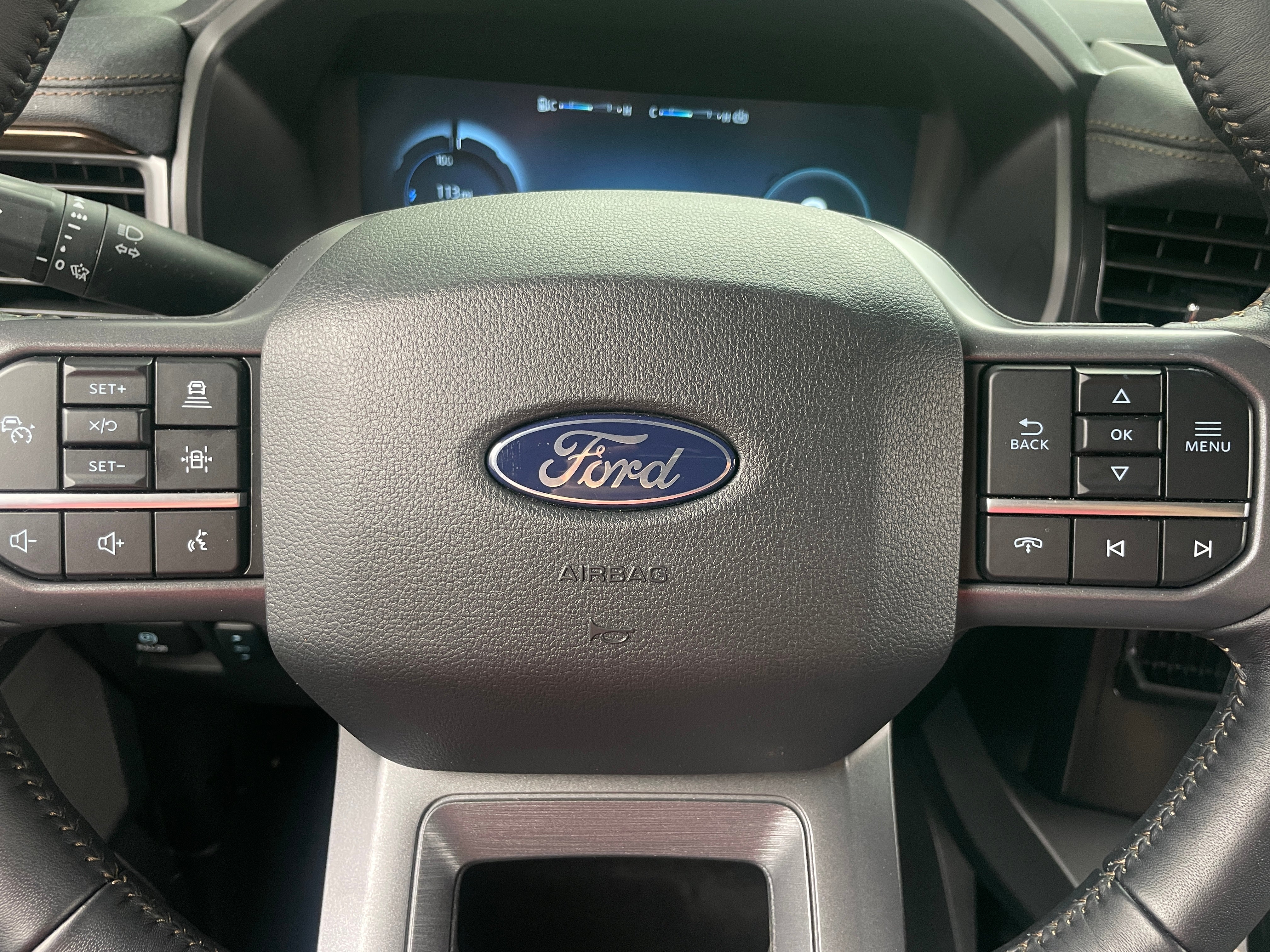 2024 Ford F-150 Lightning Lariat 4