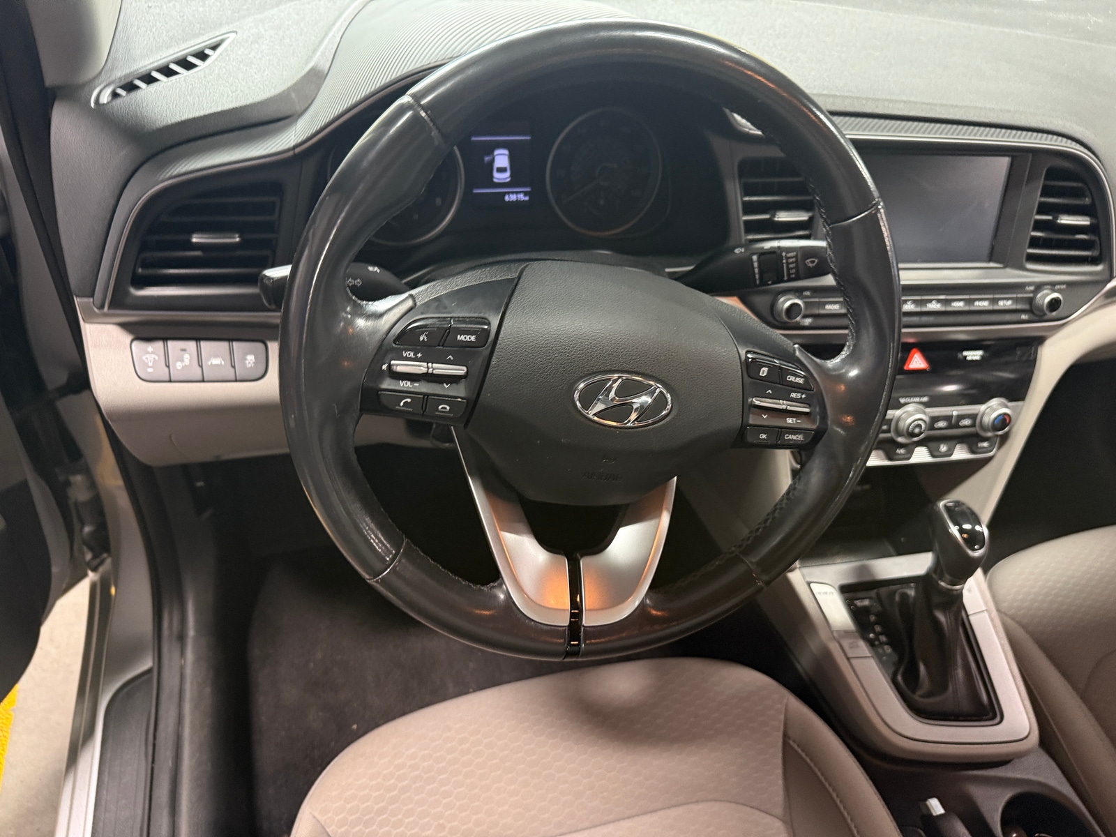 Thumbnail: 2019 Hyundai Elantra - 5