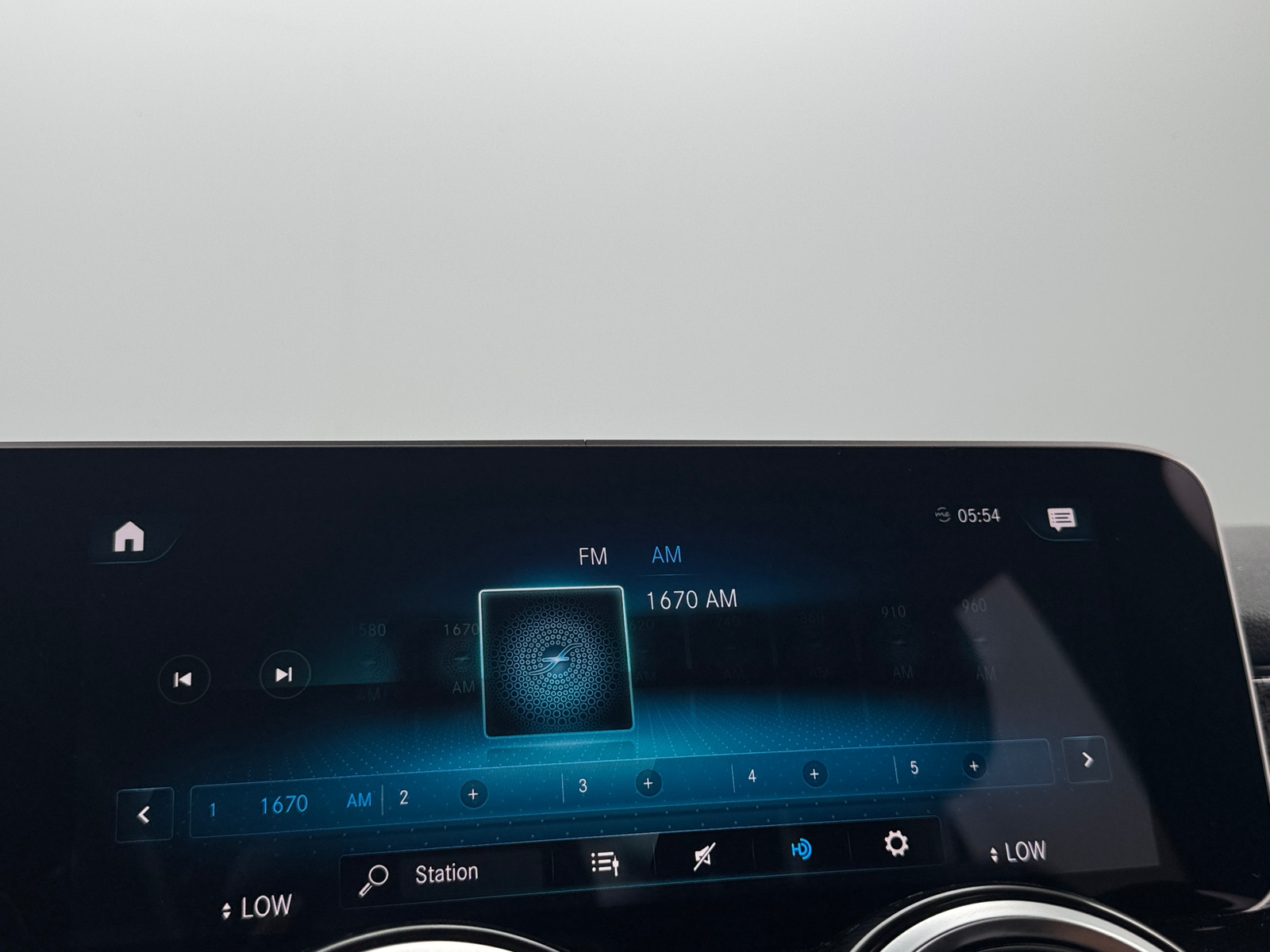 Thumbnail: 2021 Mercedes-Benz GLB - 3