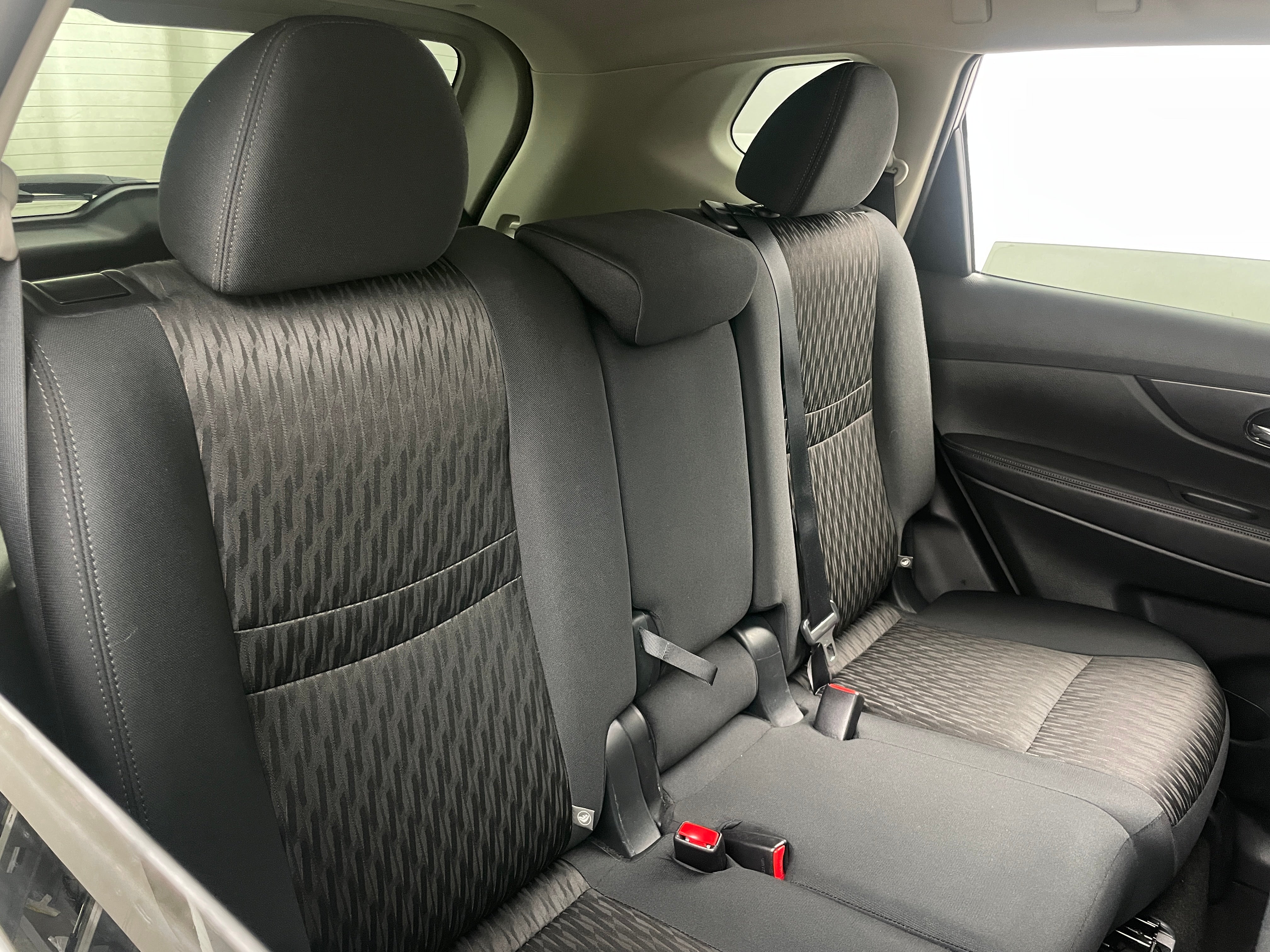 2018 Nissan Rogue SV 6