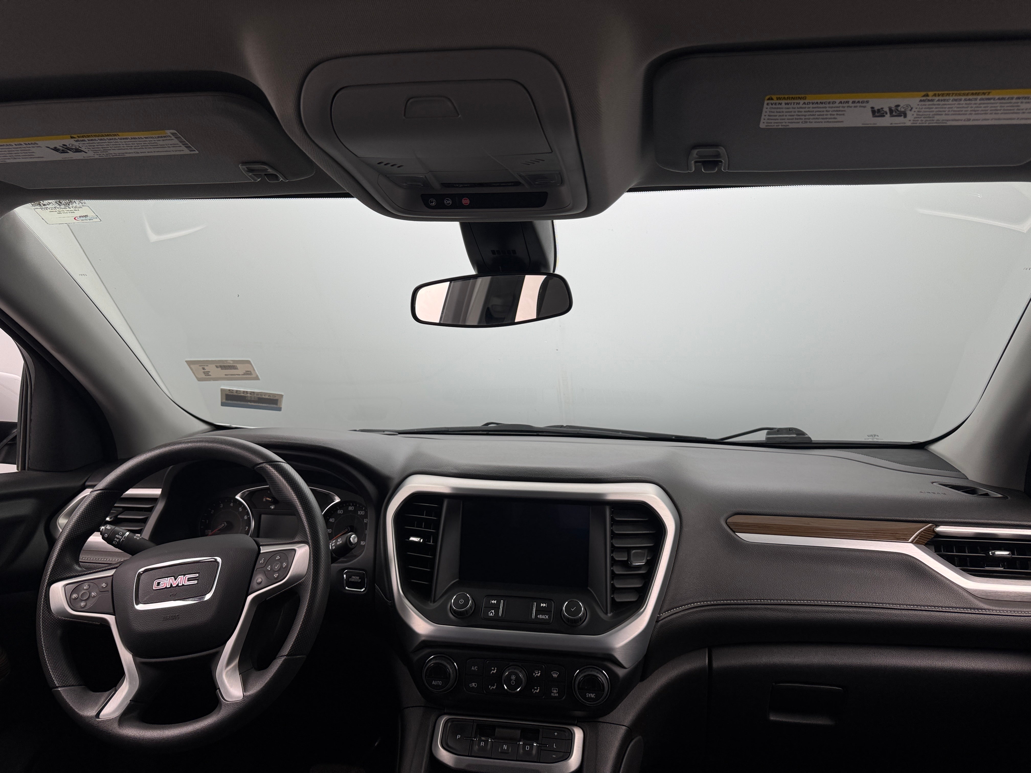2023 GMC Acadia SLE 3