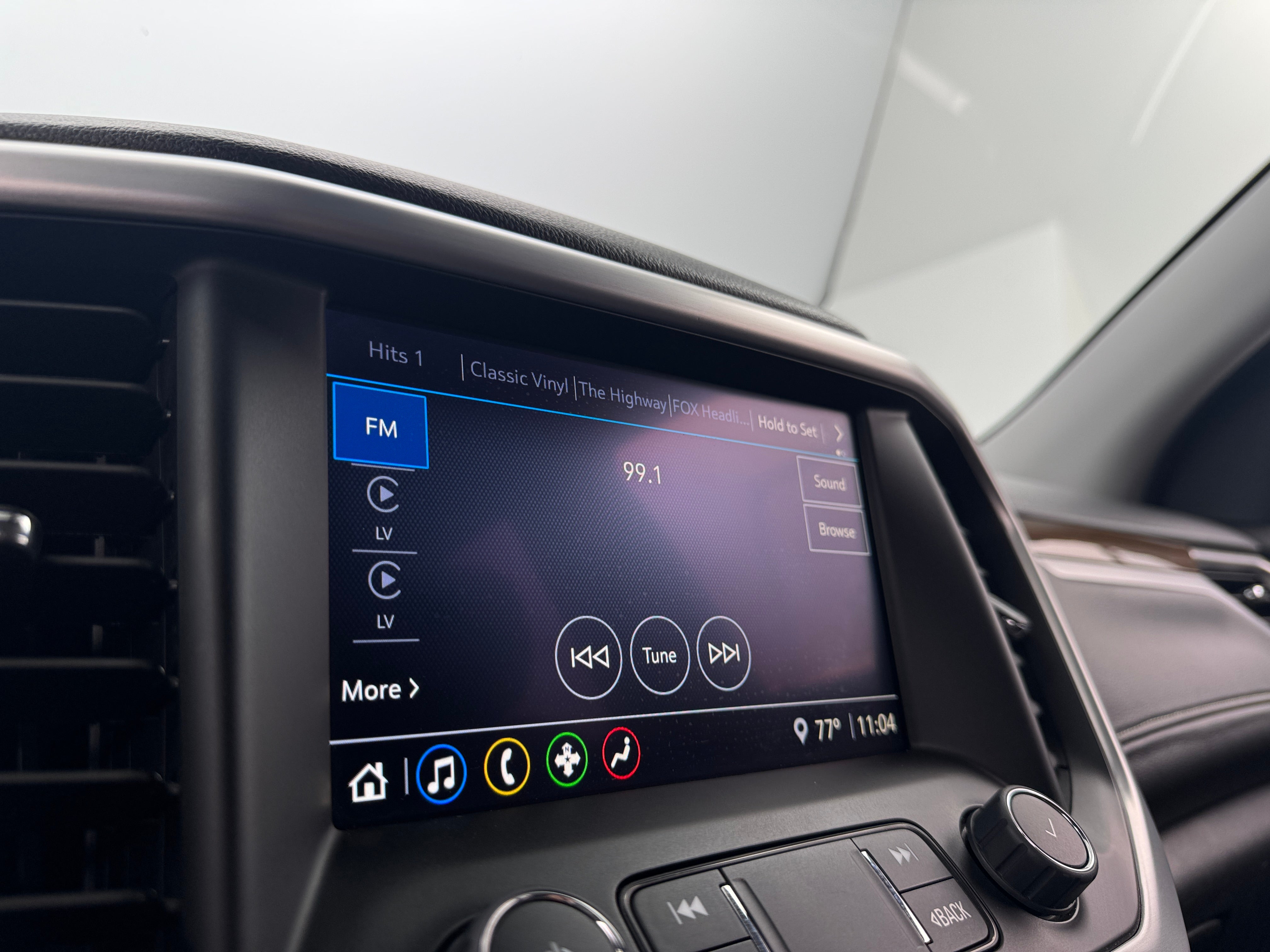 2023 GMC Acadia SLE 4