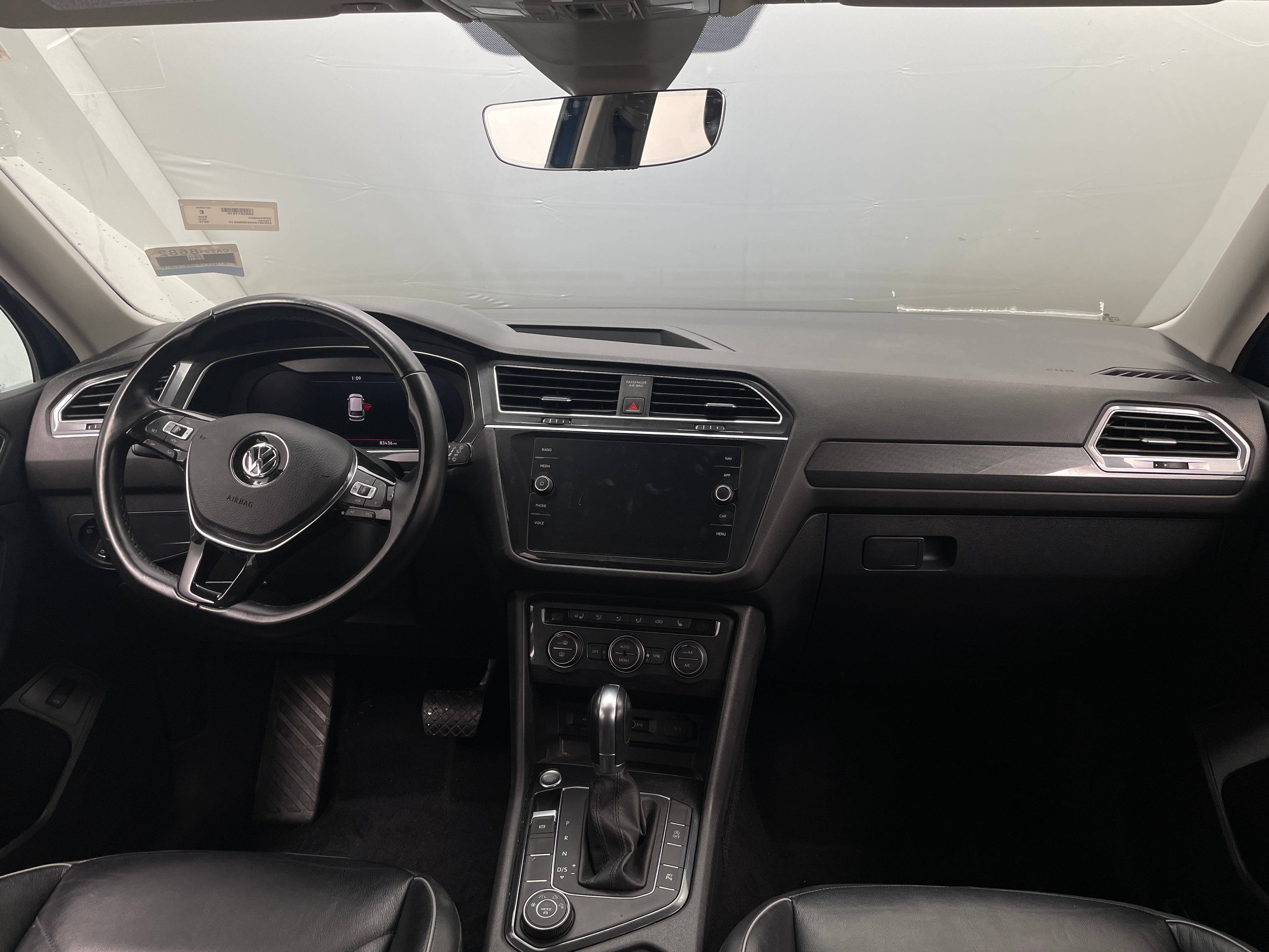 Thumbnail: 2019 Volkswagen Tiguan - 2