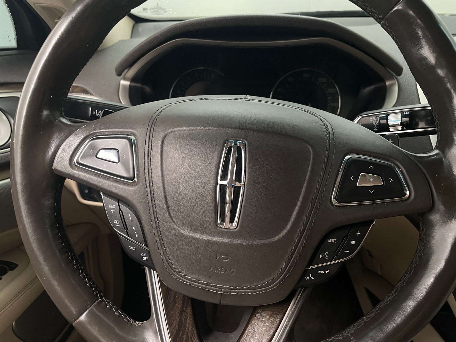 Thumbnail: 2019 Lincoln MKZ - 4