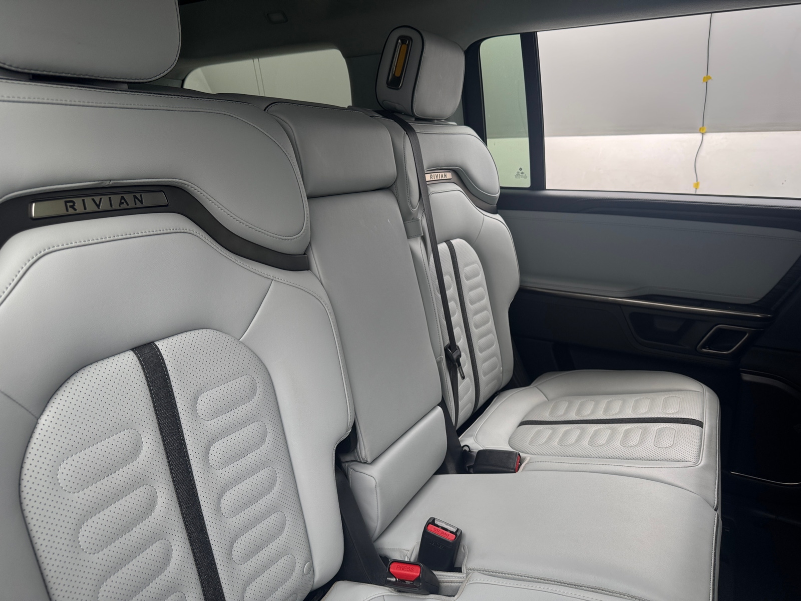 Thumbnail: 2023 Rivian R1S - 5