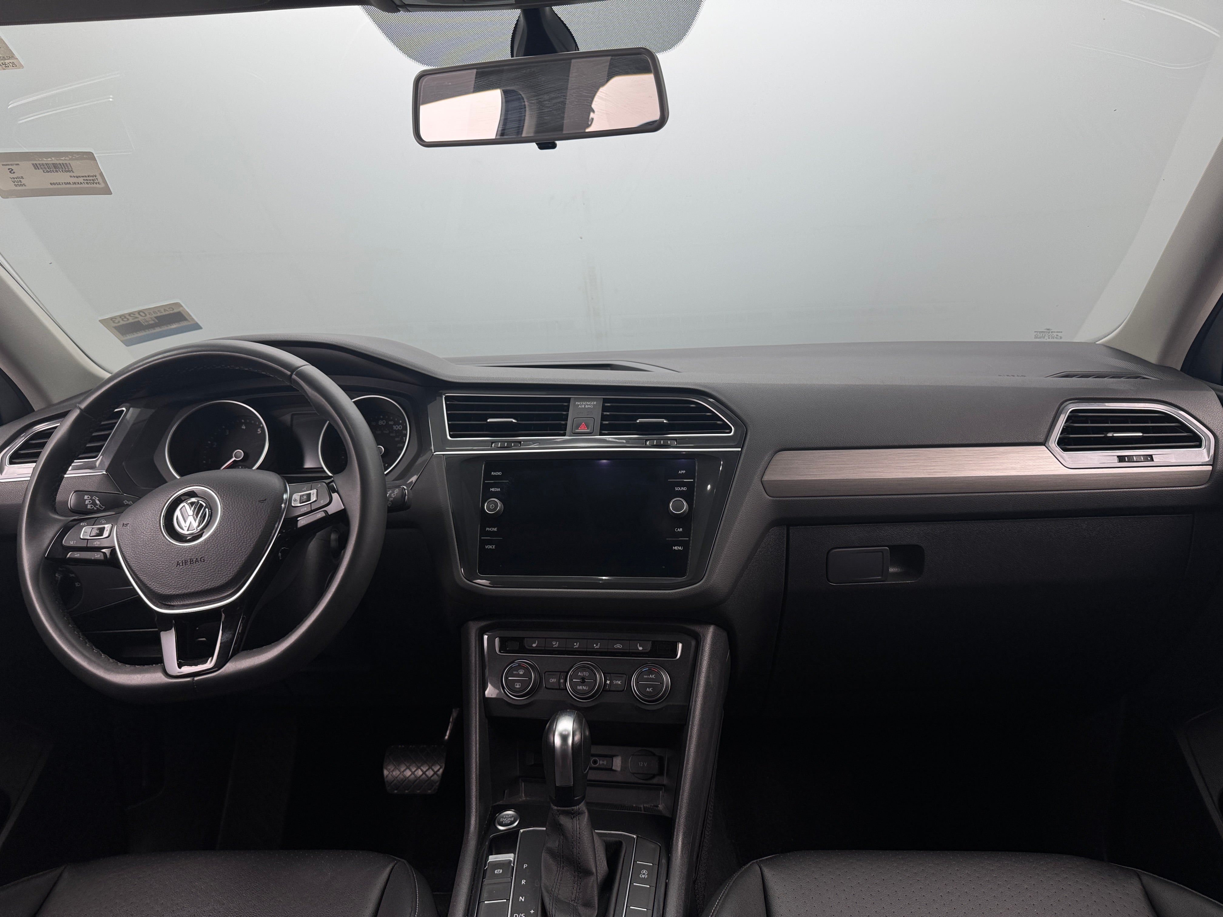 2020 Volkswagen Tiguan SE 3