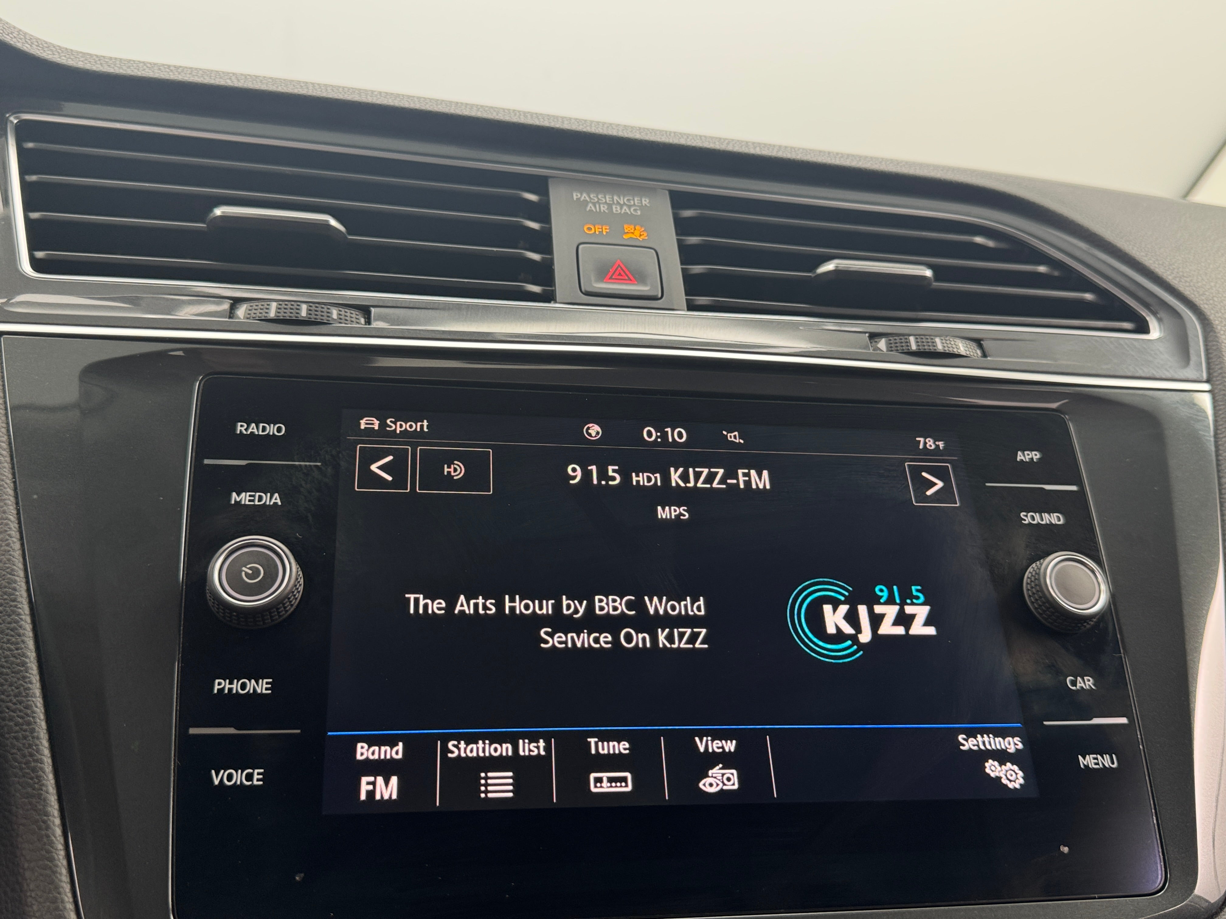 2020 Volkswagen Tiguan SE 4