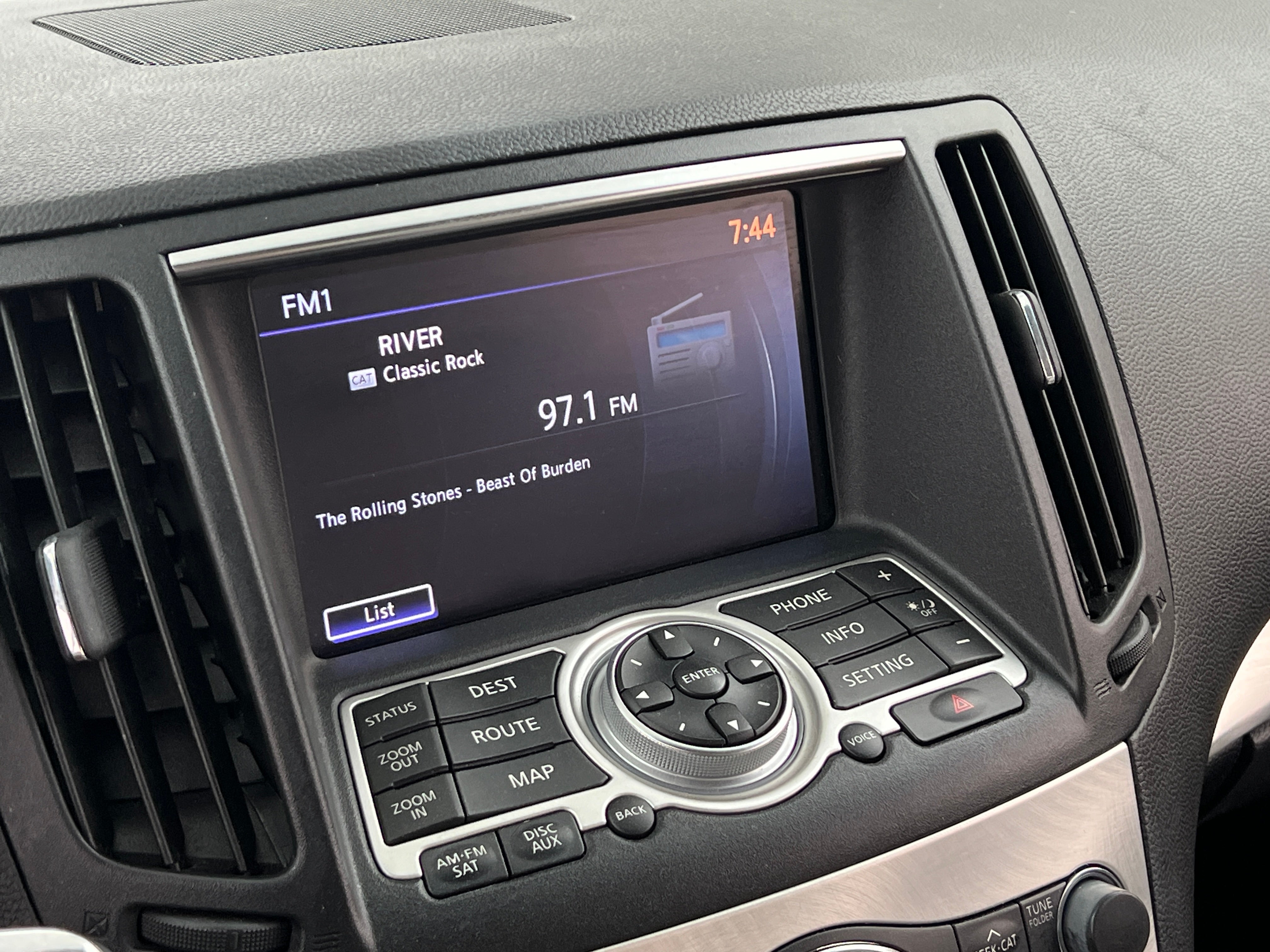 2014 INFINITI Q60 Base 3