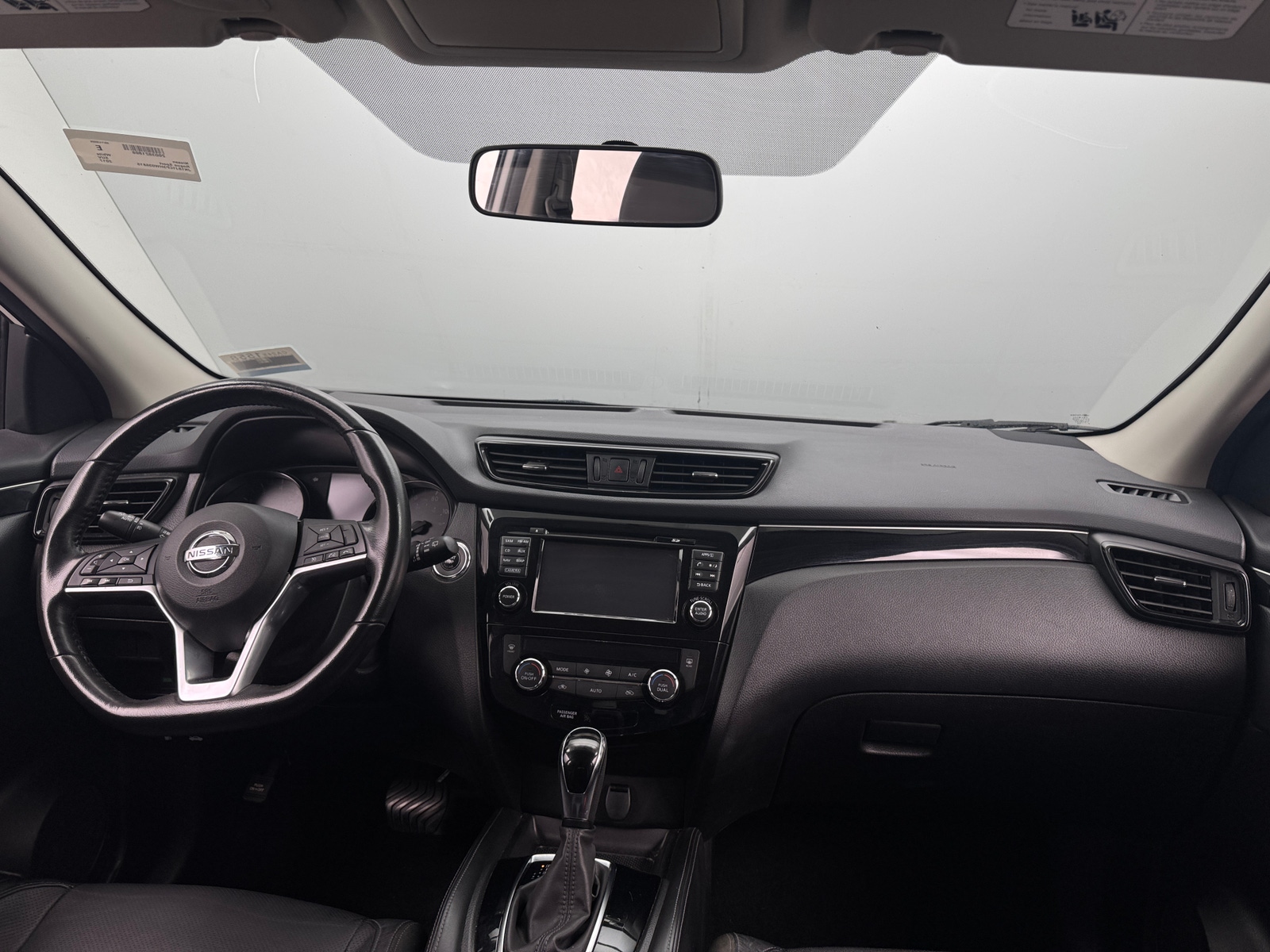 Thumbnail: 2017 Nissan Rogue Sport - 2