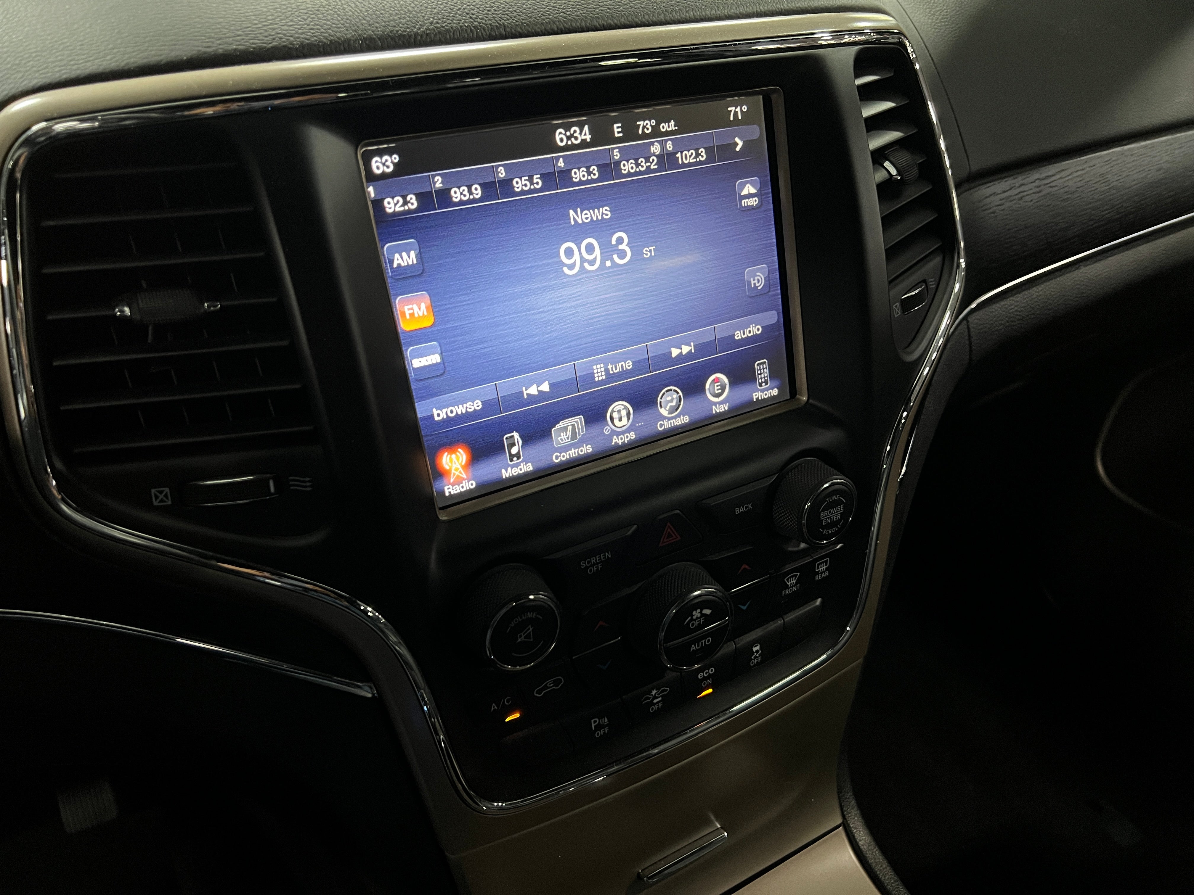 2014 Jeep Grand Cherokee Summit 3
