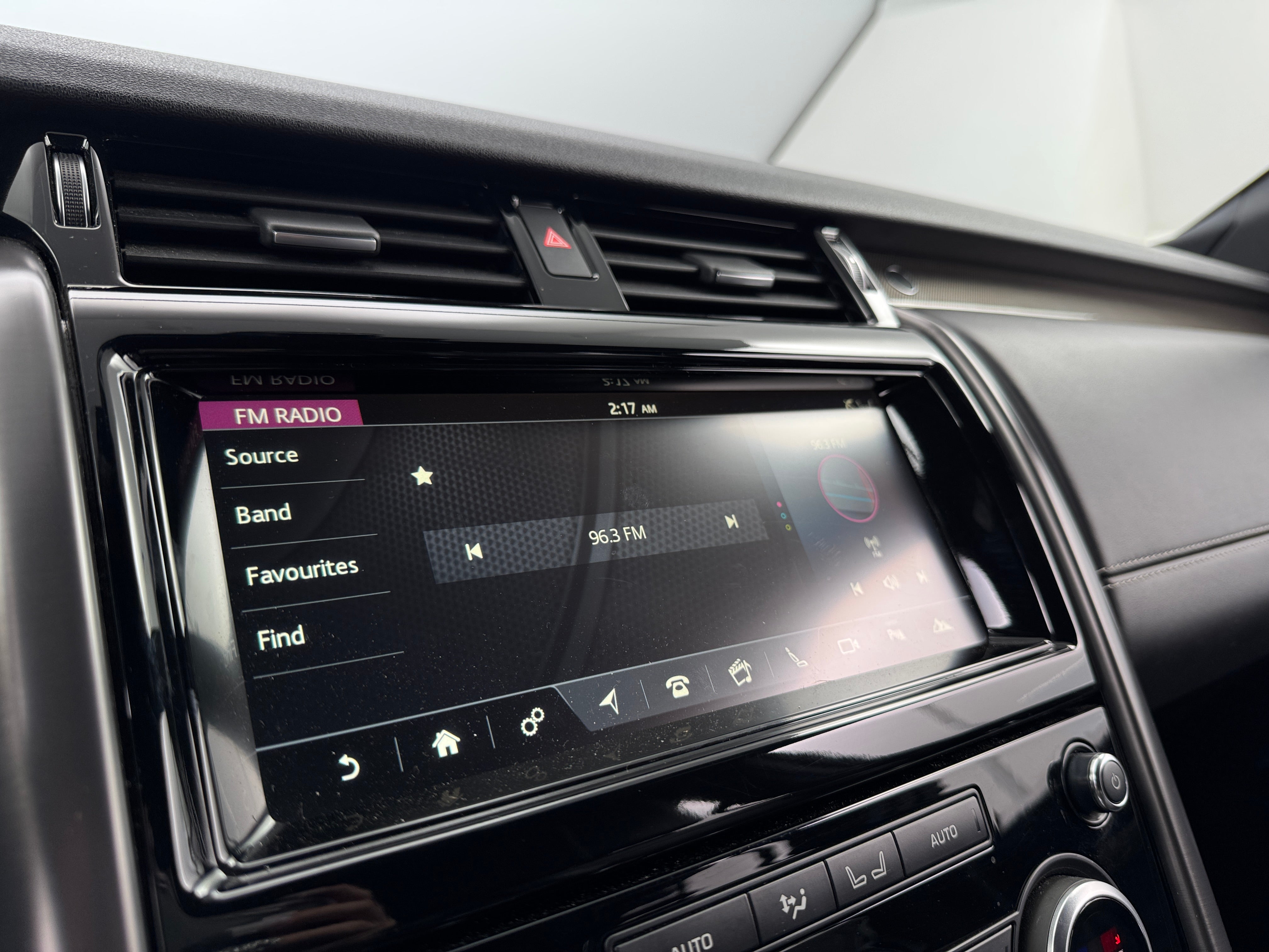 2018 Land Rover Discovery HSE 3