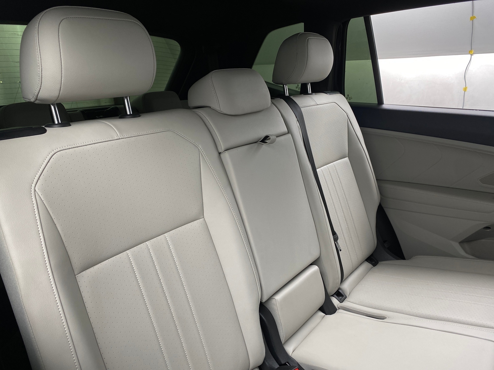 Thumbnail: 2022 Volkswagen Tiguan - 5