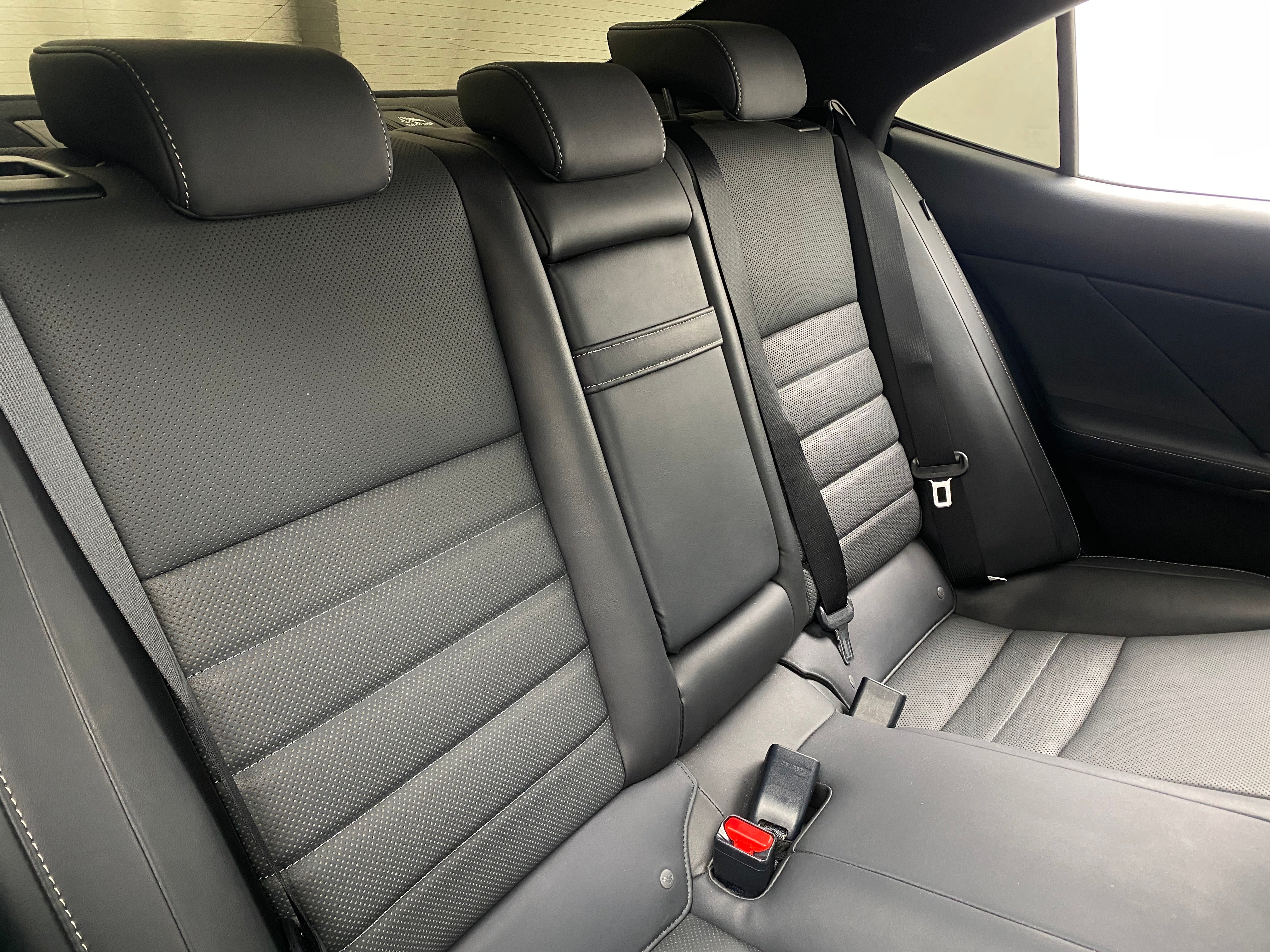 2017 Lexus IS 200t 5