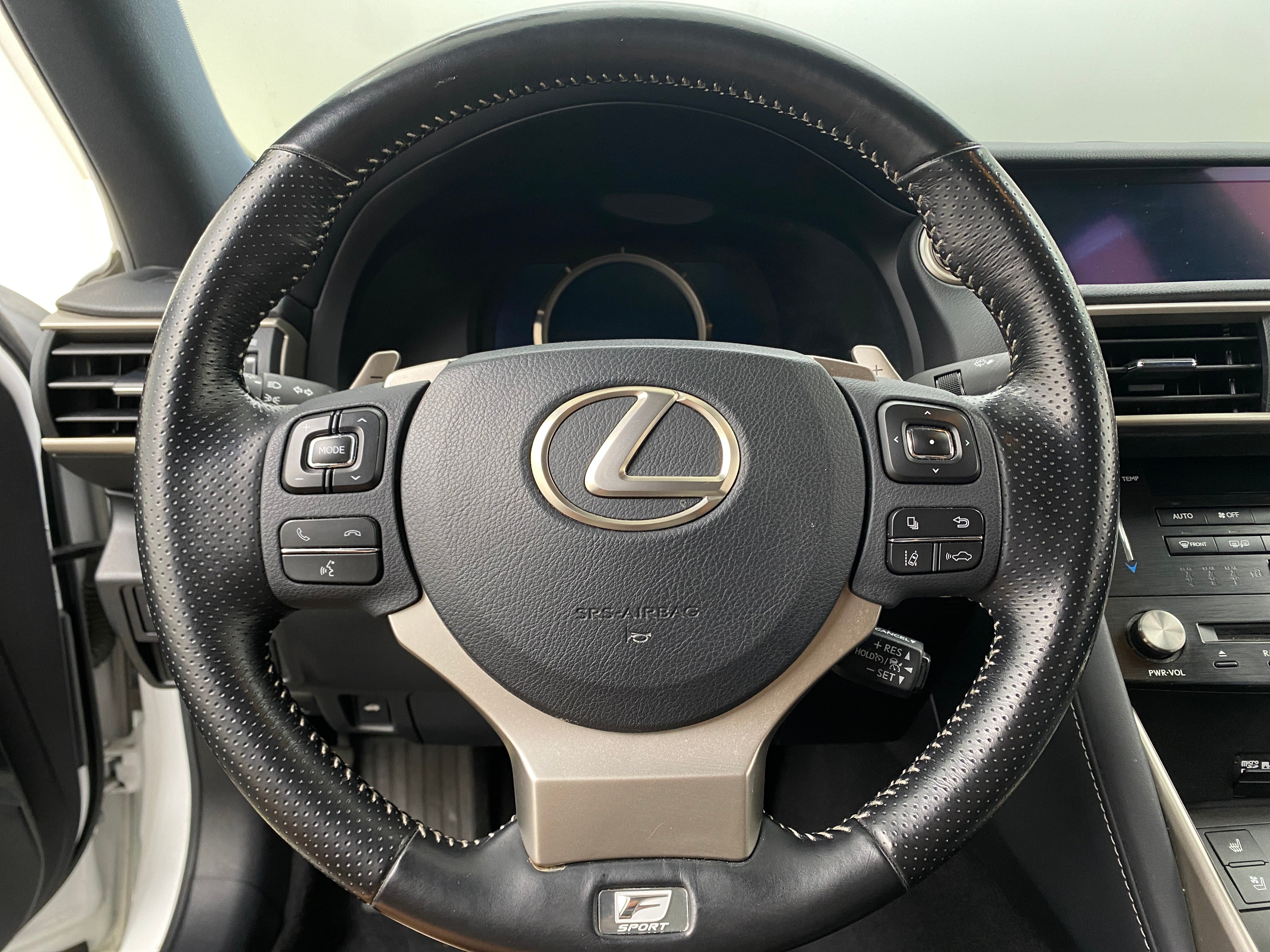 2017 Lexus IS 200t 4