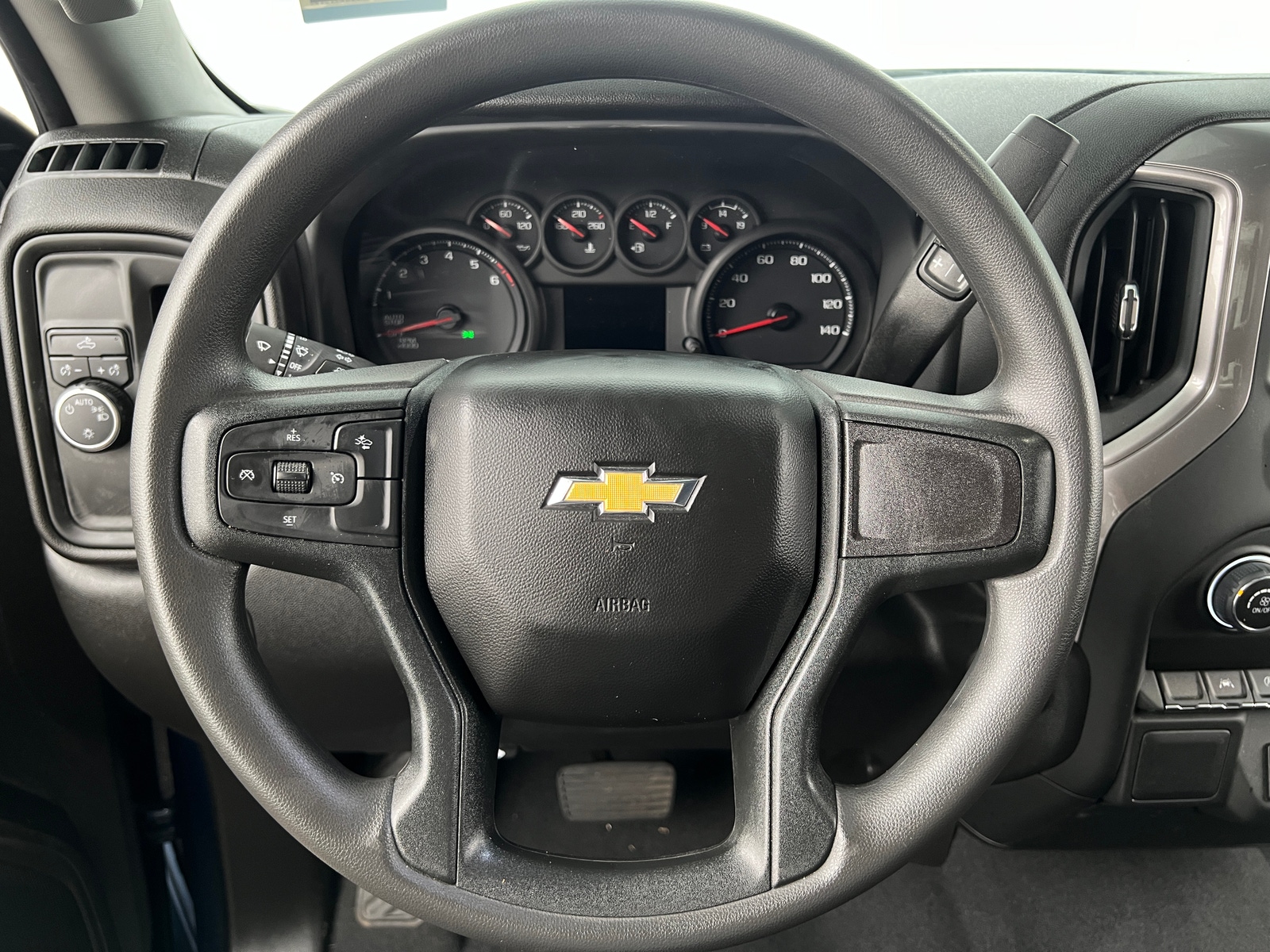 Thumbnail: 2024 Chevrolet Silverado 1500 - 5