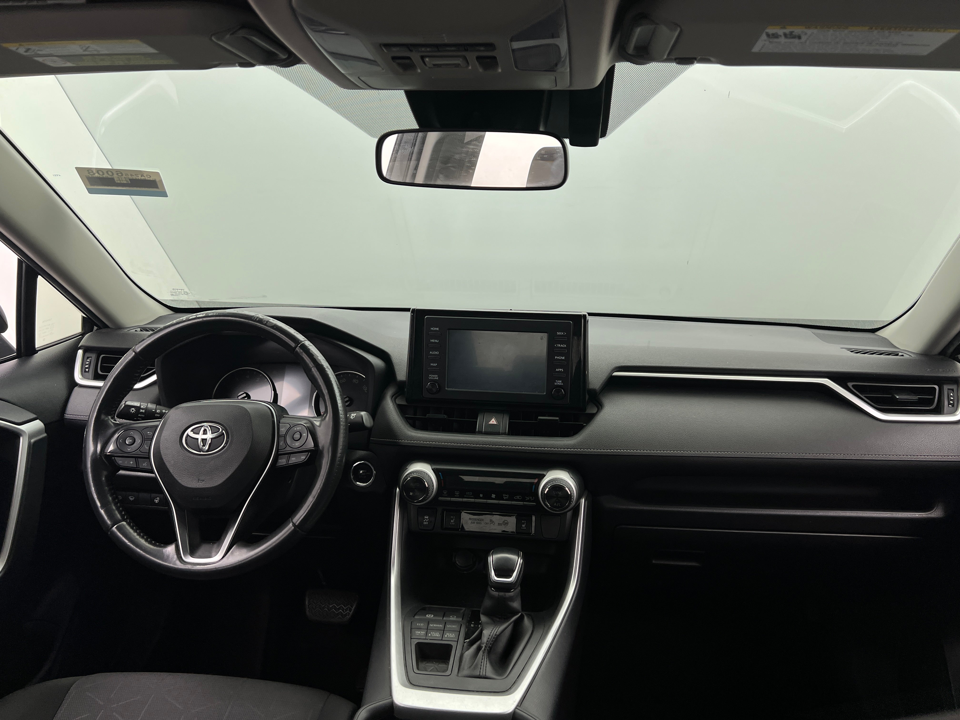 2019 Toyota RAV4 XLE 3