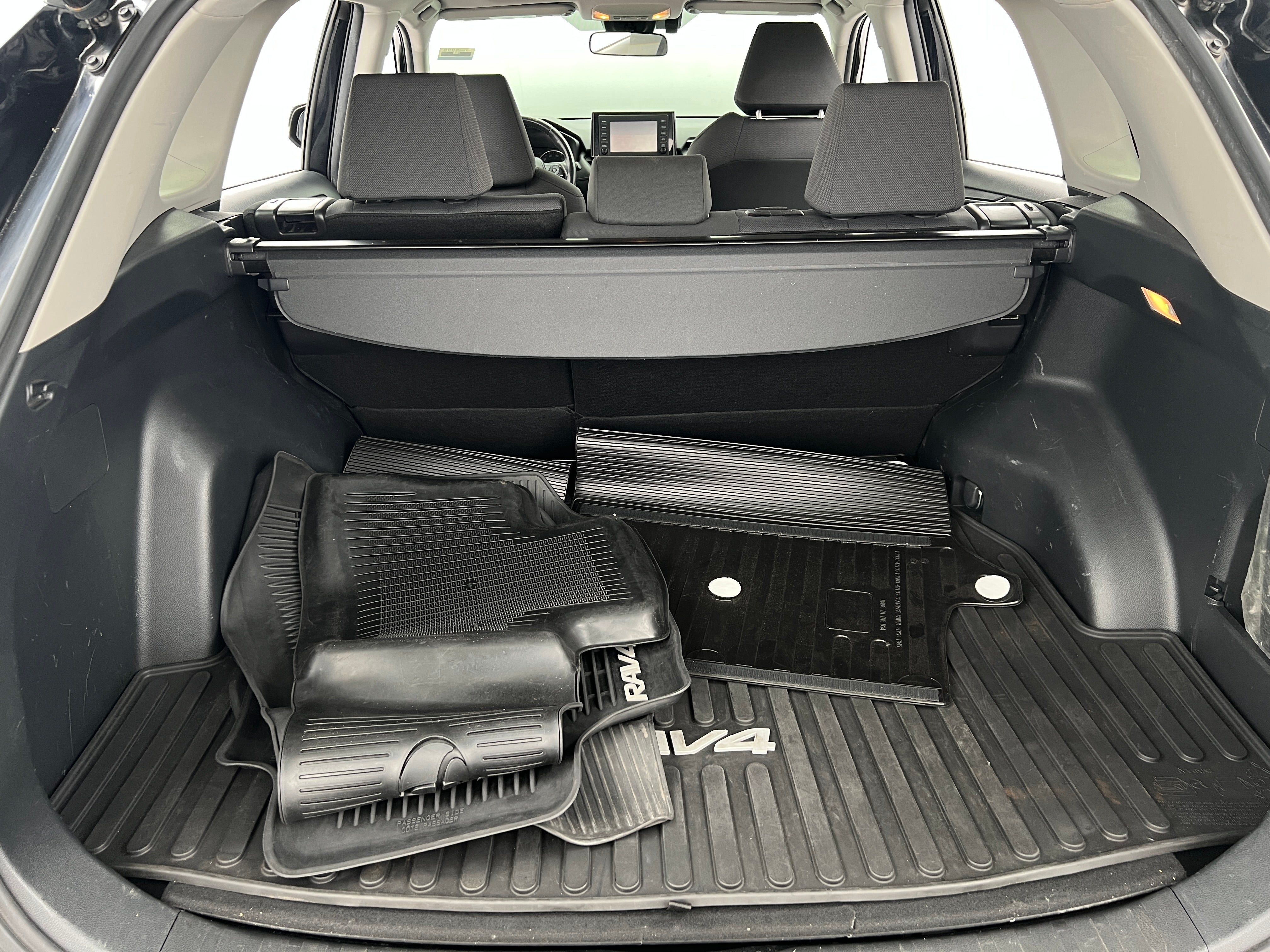 2019 Toyota RAV4 XLE 7