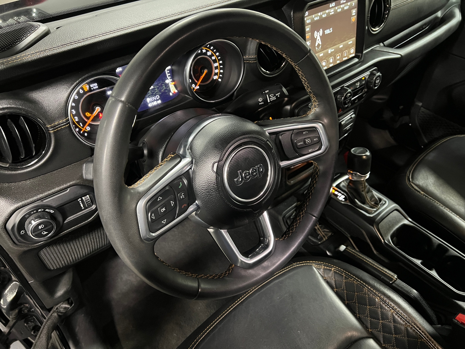 Thumbnail: 2023 Jeep Gladiator - 4