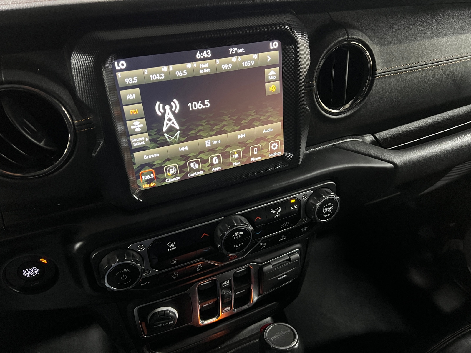 Thumbnail: 2023 Jeep Gladiator - 3