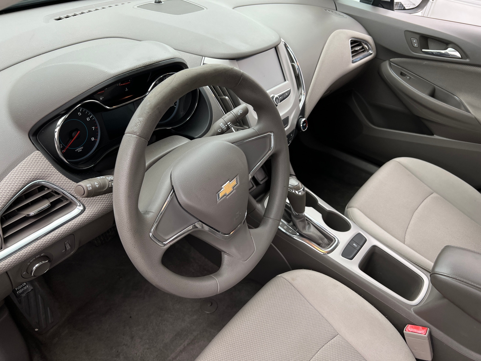 Thumbnail: 2018 Chevrolet Cruze - 5