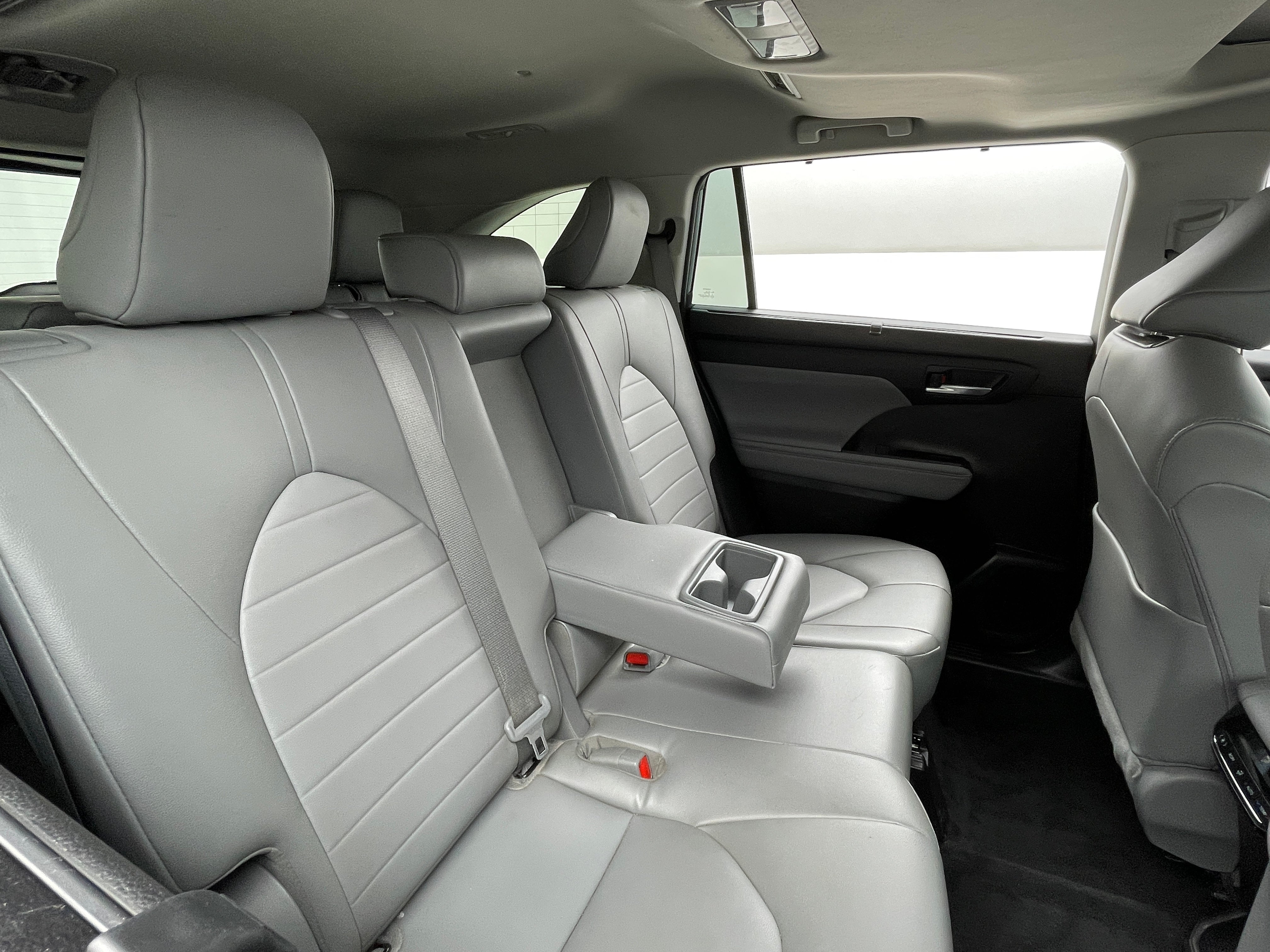 2022 Toyota Highlander XLE 5