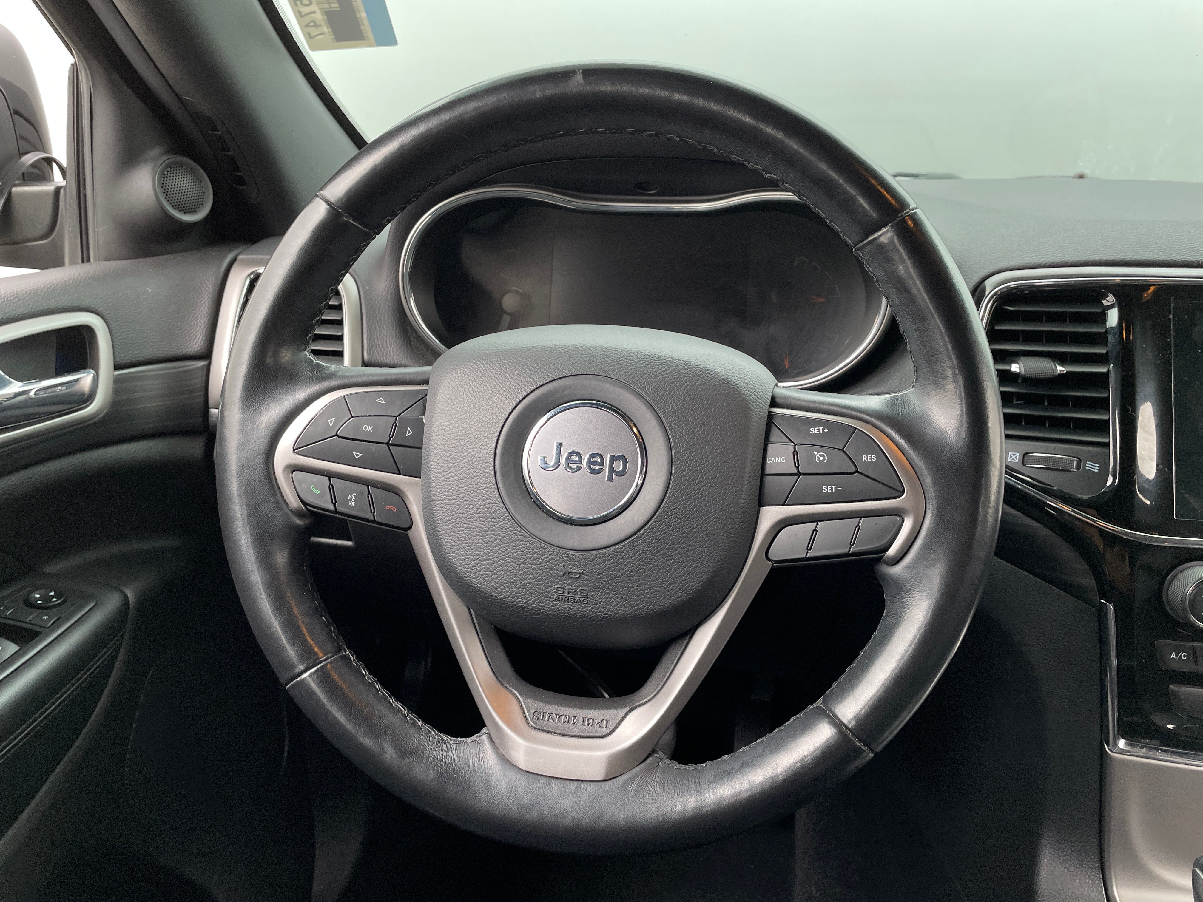 2020 Jeep Grand Cherokee Altitude 4