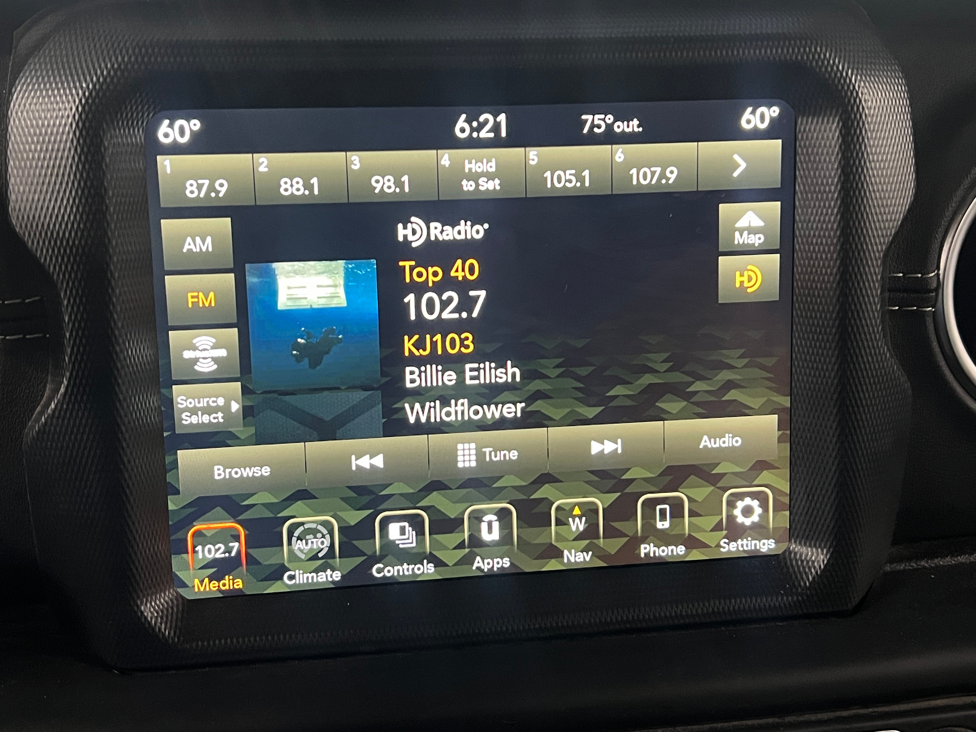 2023 Jeep Wrangler Sahara 4xe 3